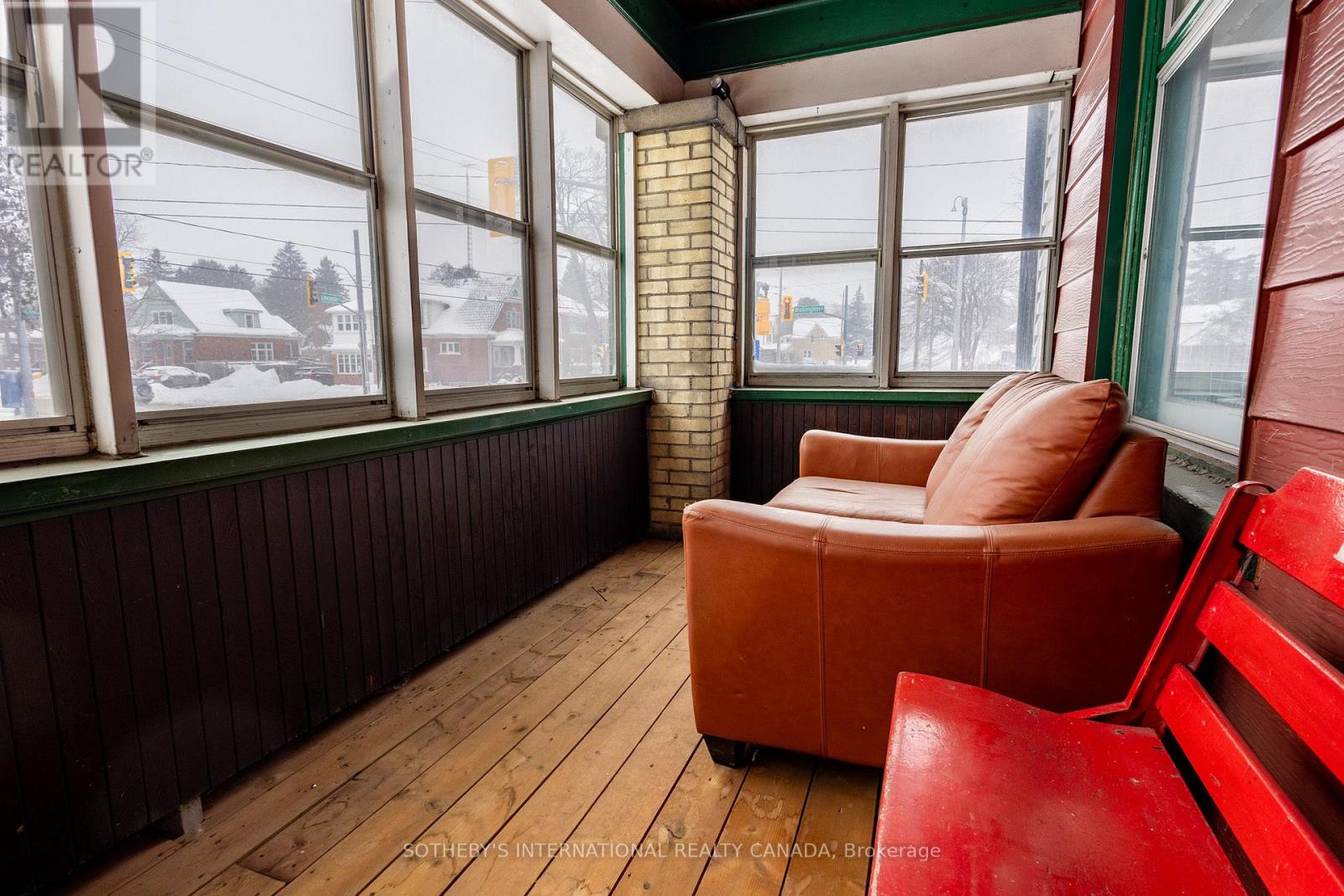 64 Lancaster Street W, Kitchener, Ontario  N2H 4T2 - Photo 4 - X12761910