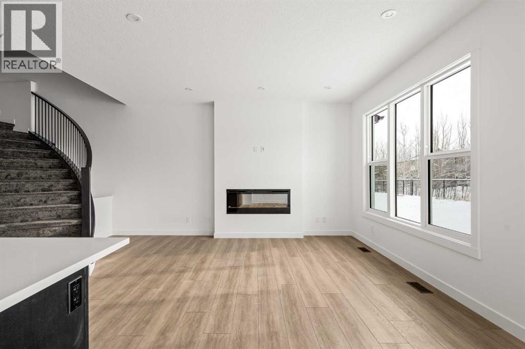 71 Silver Spruce Grove Sw, Calgary, Alberta  T2X 5M1 - Photo 10 - A2283470