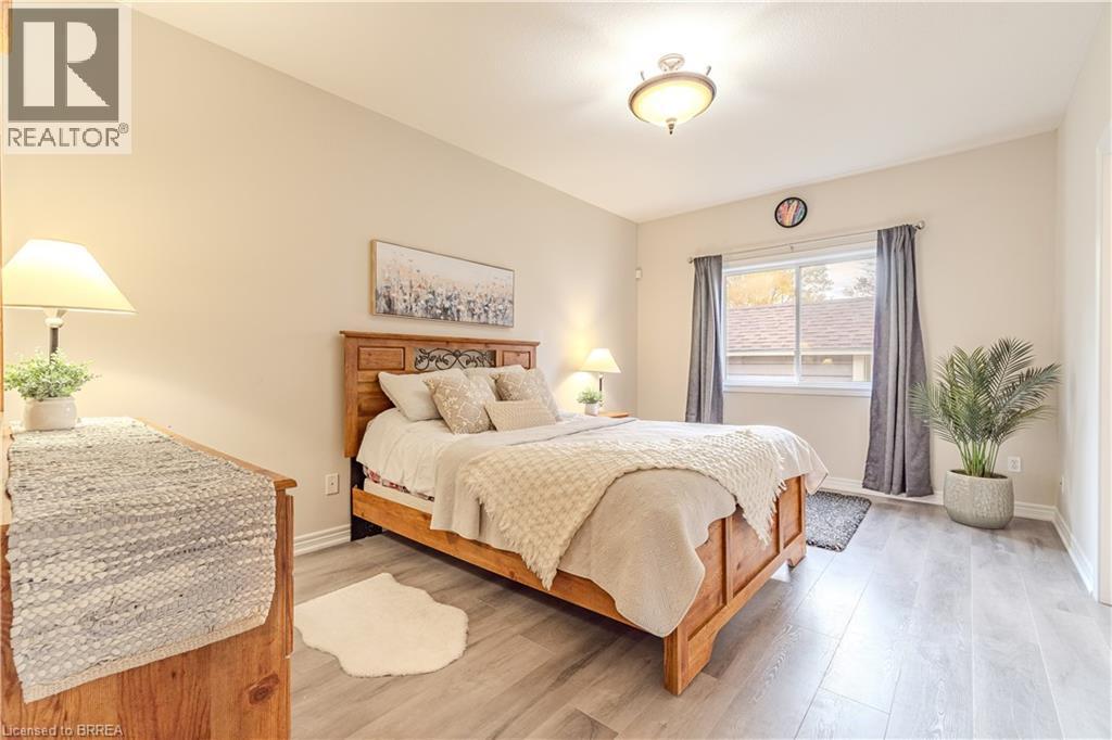 11 Irongate Drive, Paris, Ontario  N3L 4G4 - Photo 7 - 40803160