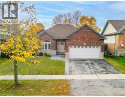 11 IRONGATE Drive, Paris, Ontario