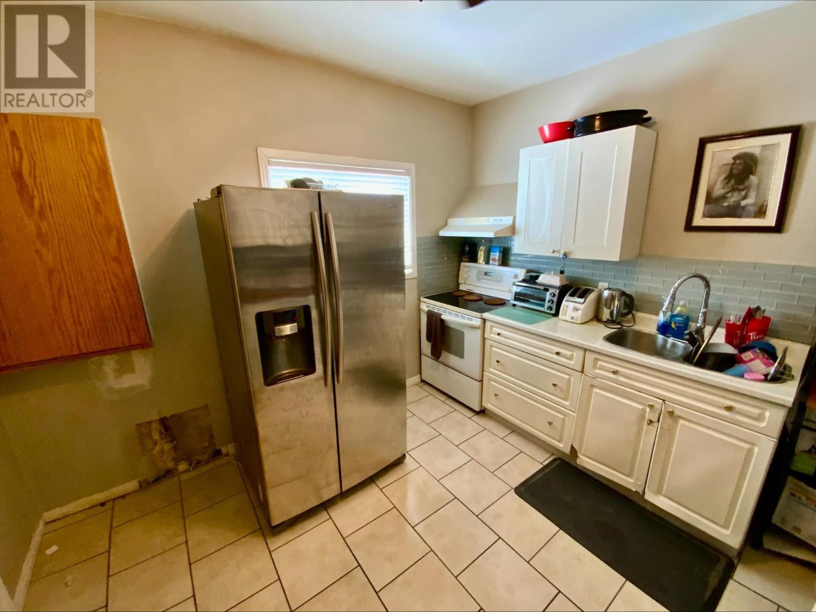 248 Albert St W, Sault Ste. Marie, Ontario  P6A 1B6 - Photo 4 - SM260235