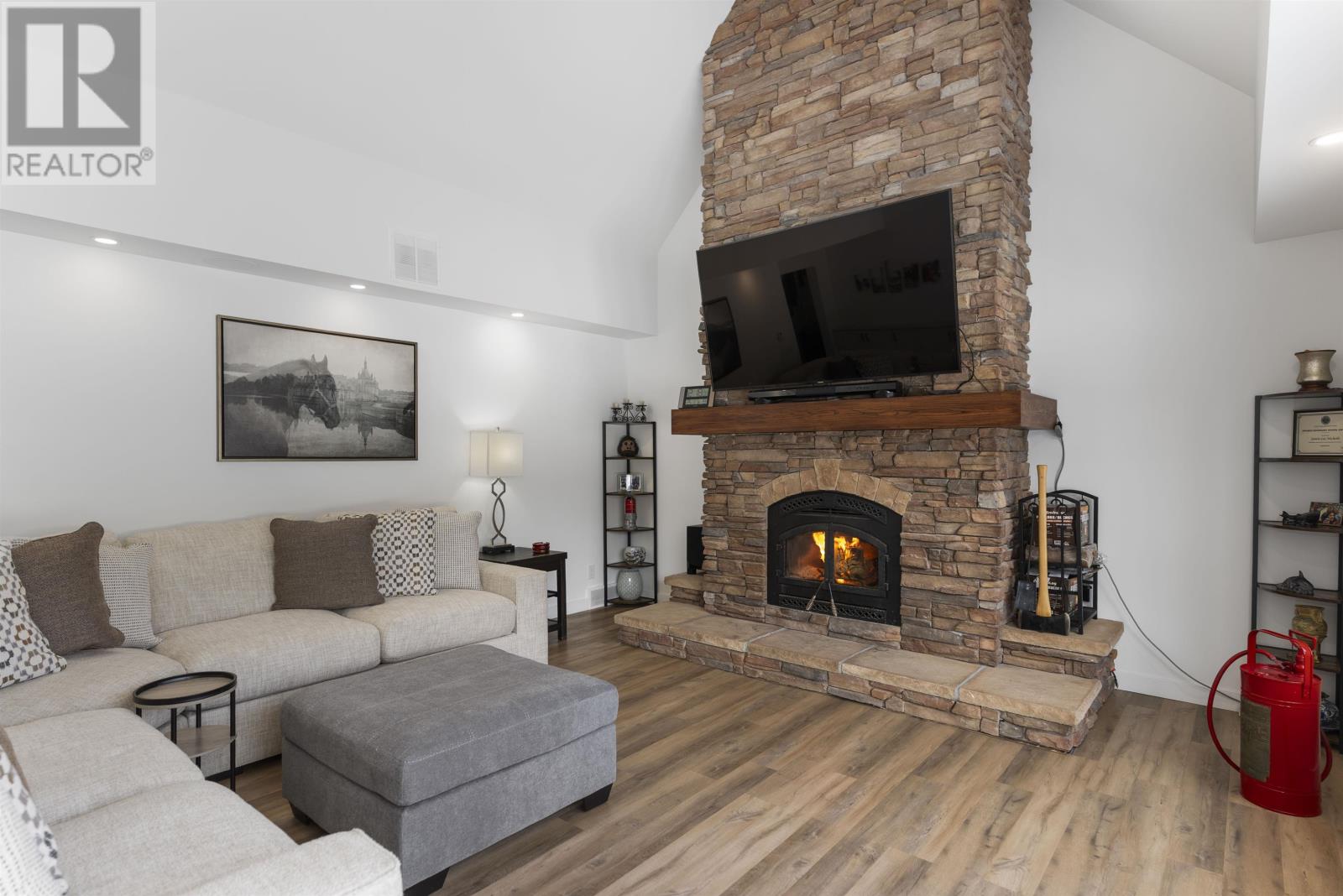 1009 Riverdale Rd, Thunder Bay, Ontario  P7J 1N3 - Photo 10 - TB2600168