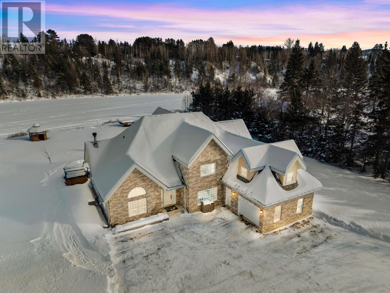 1009 Riverdale RD, thunder bay, Ontario