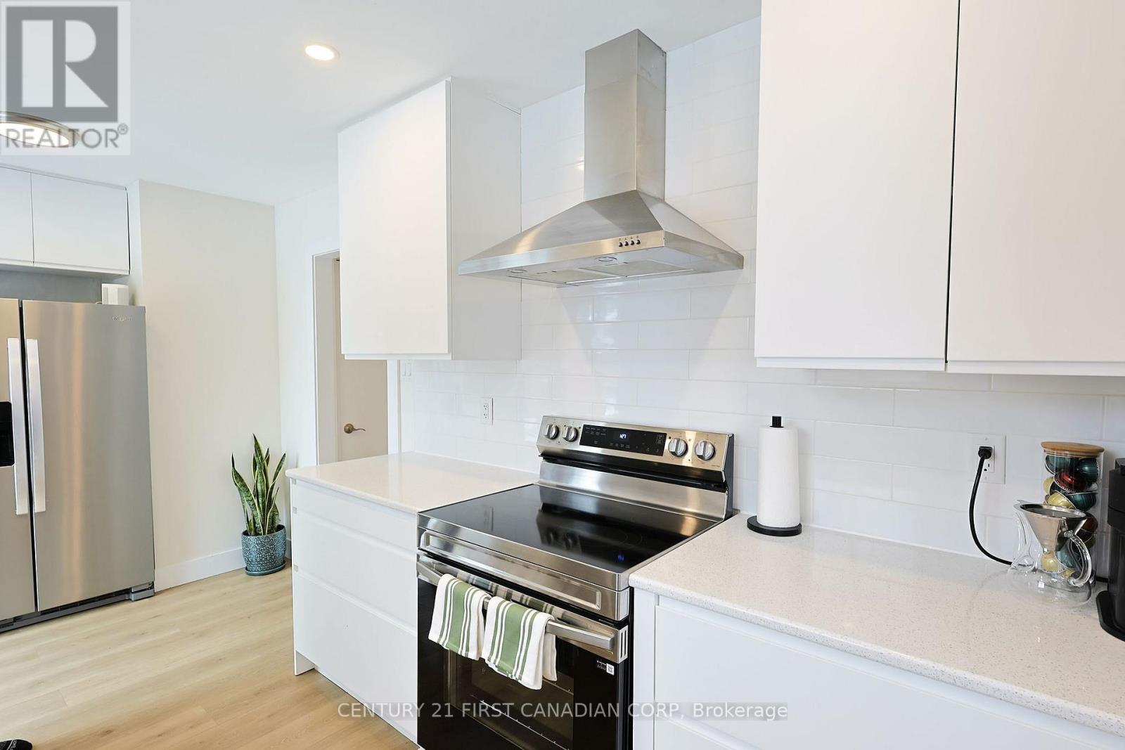 696 Griffith Street, London South (South K), Ontario  N6K 2W4 - Photo 11 - X12761364