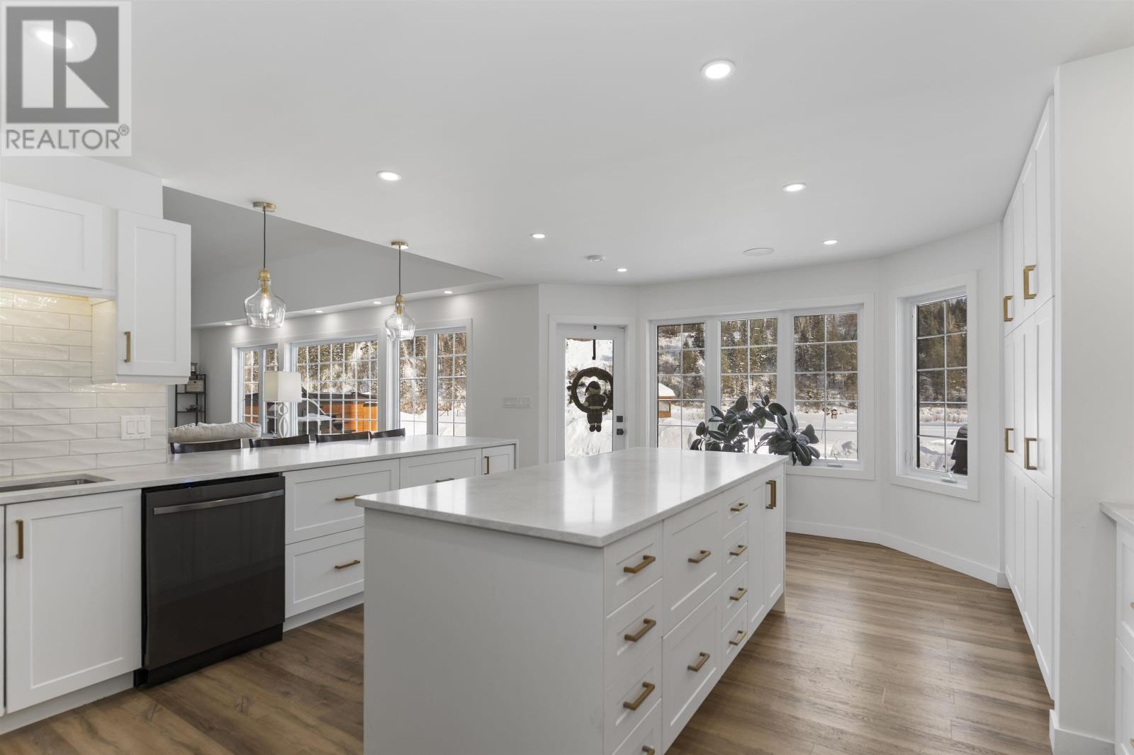 1009 Riverdale Rd, Thunder Bay, Ontario  P7J 1N3 - Photo 4 - TB2600168