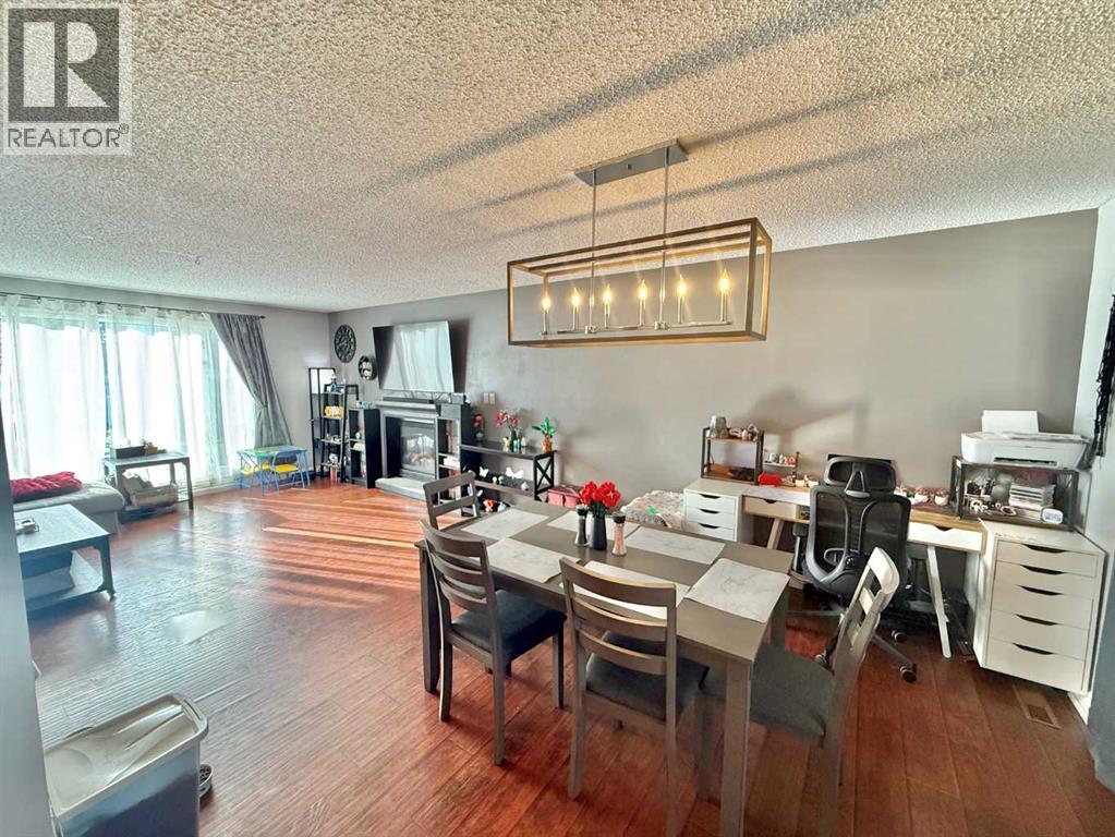 126 Maligne Drive, Hinton, Alberta  T7V 1J3 - Photo 10 - A2263506