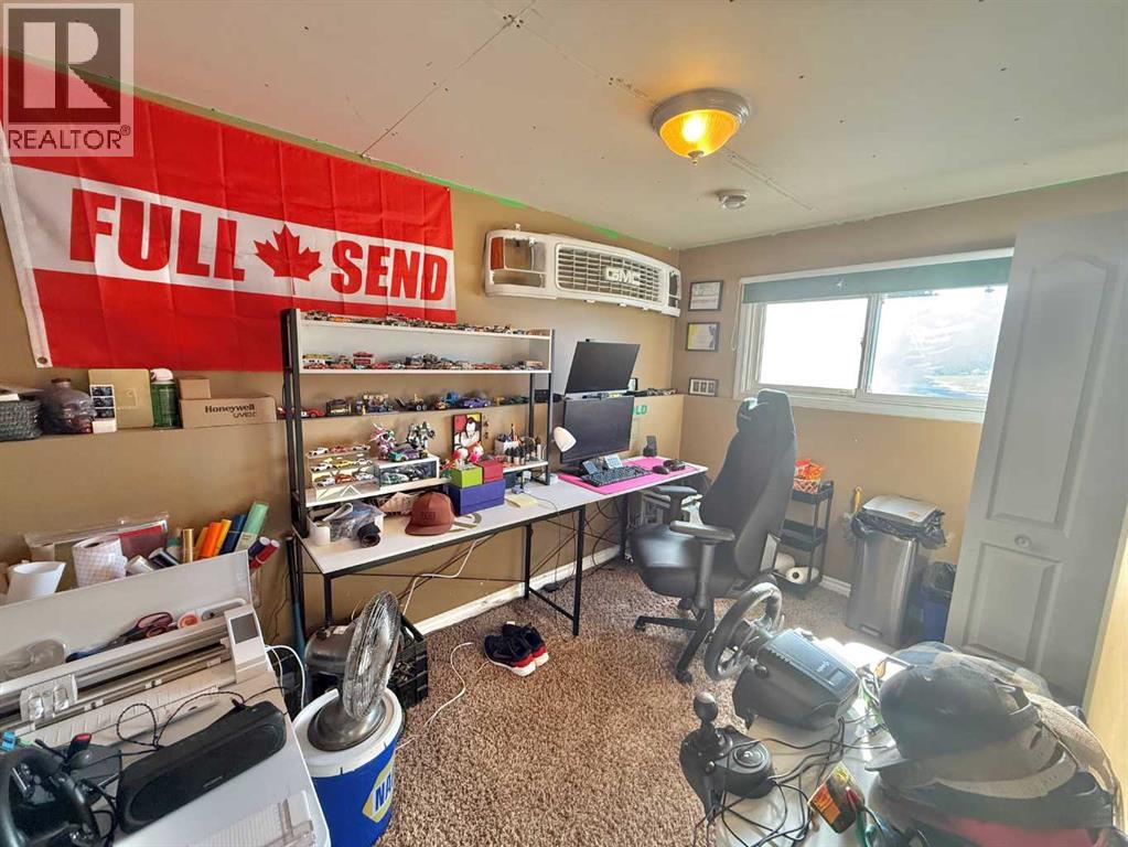 126 Maligne Drive, Hinton, Alberta  T7V 1J3 - Photo 21 - A2263506