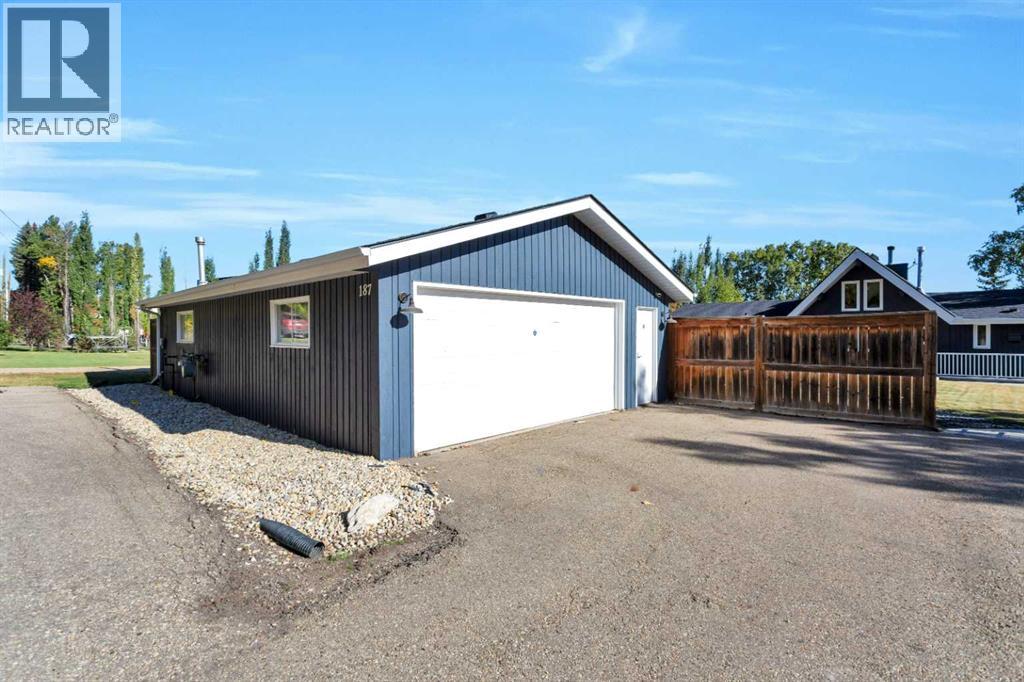 187 Grand Avenue, Norglenwold, Alberta  T4S 1S5 - Photo 41 - A2282835