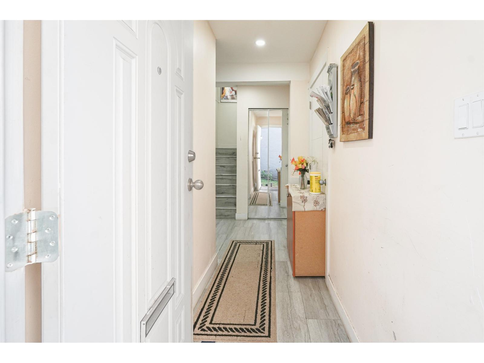 7368 Parkwood Drive, Surrey, British Columbia  V3W 7G6 - Photo 4 - R3086876