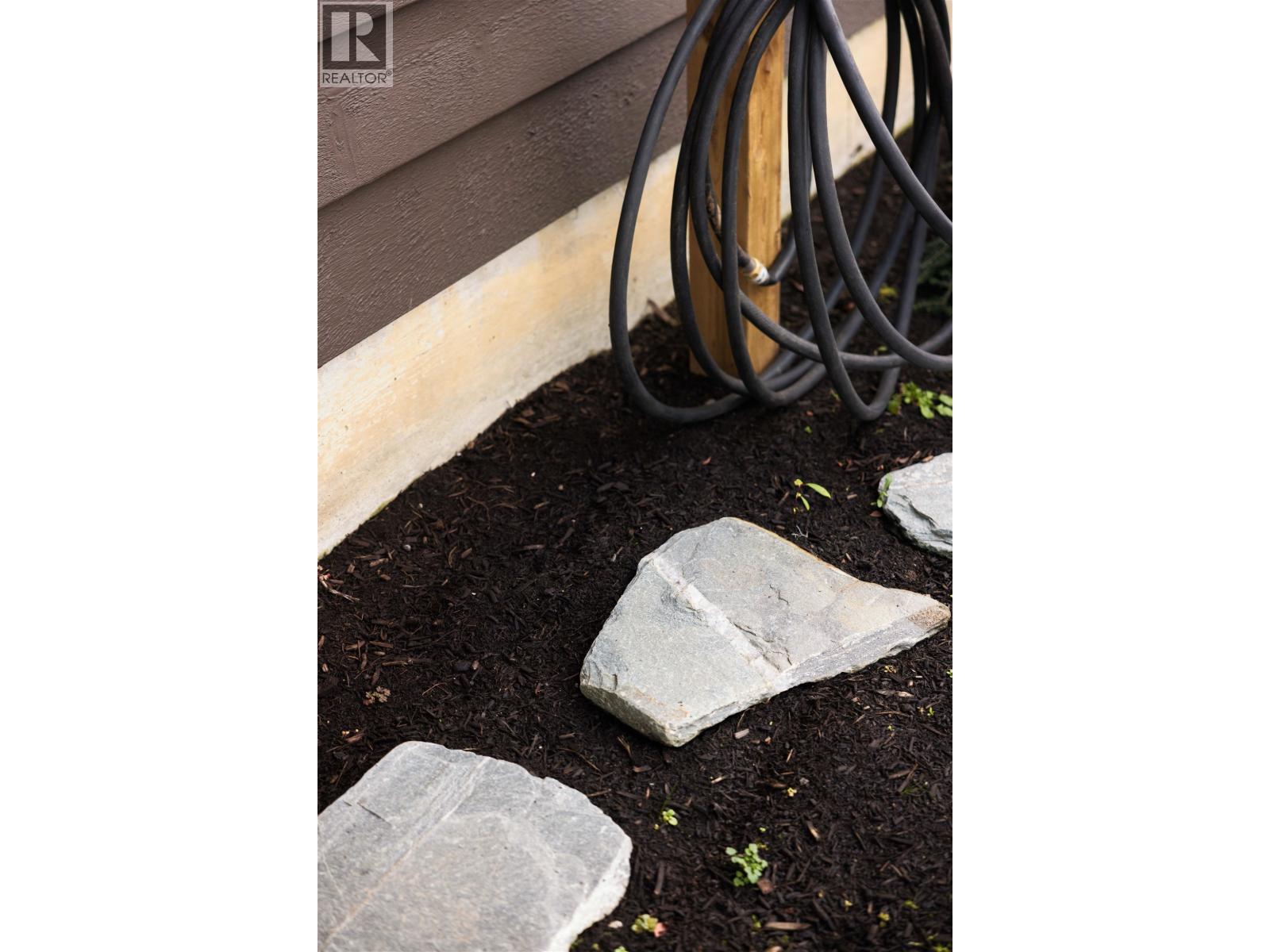 20898 125 Avenue, Maple Ridge, British Columbia  V4R 2M7 - Photo 5 - R3068882