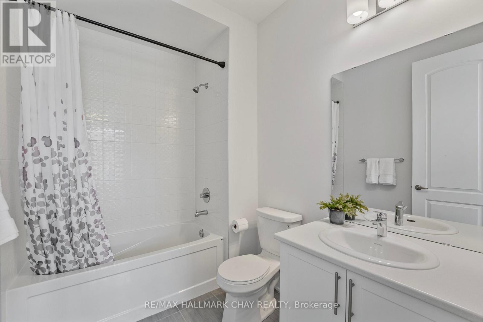 260 Sikura Circle, Aurora, Ontario  L4G 3Y8 - Photo 23 - N12758804