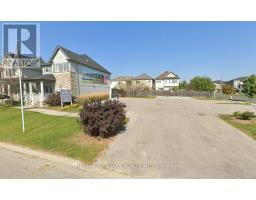 2 SEVEN OAKS STREET, Whitby, Ontario