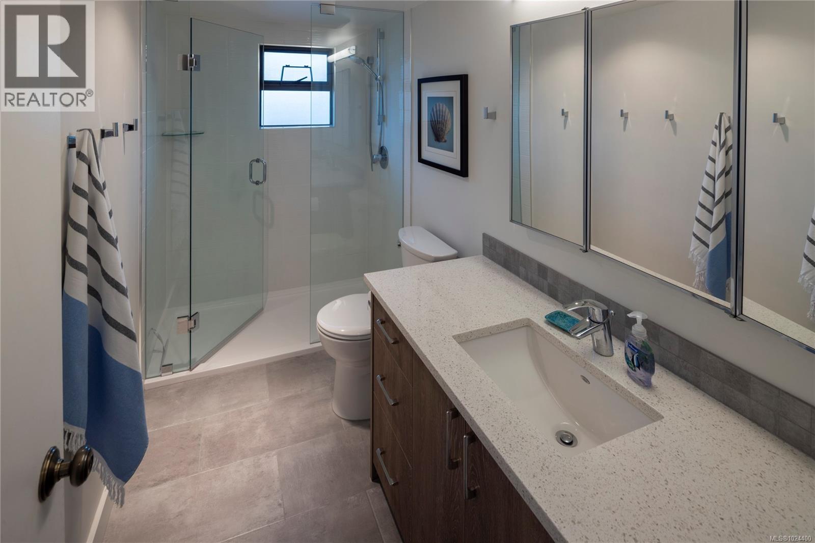 304 2605 Windsor Rd, Oak Bay, British Columbia  V8S 5H9 - Photo 14 - 1024400