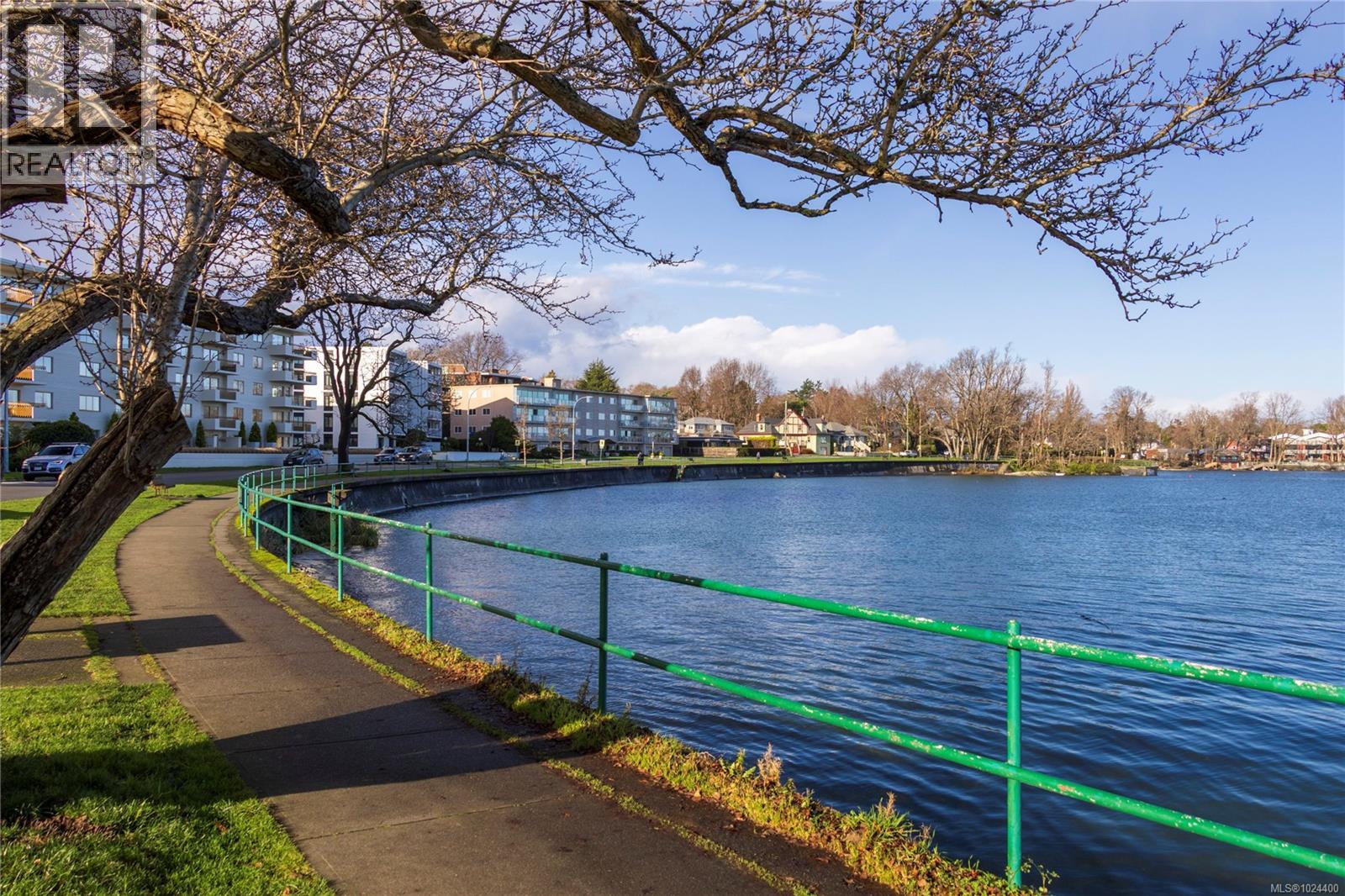 304 2605 Windsor Rd, Oak Bay, British Columbia  V8S 5H9 - Photo 22 - 1024400