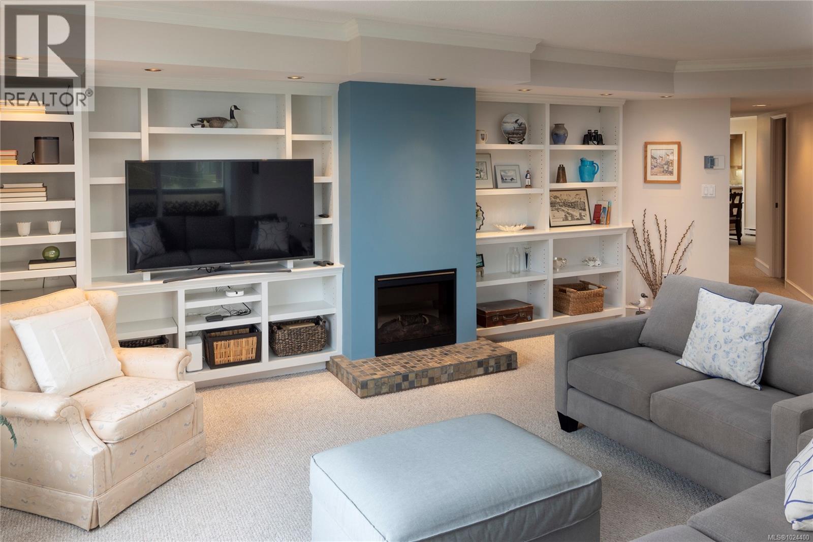 304 2605 Windsor Rd, Oak Bay, British Columbia  V8S 5H9 - Photo 3 - 1024400