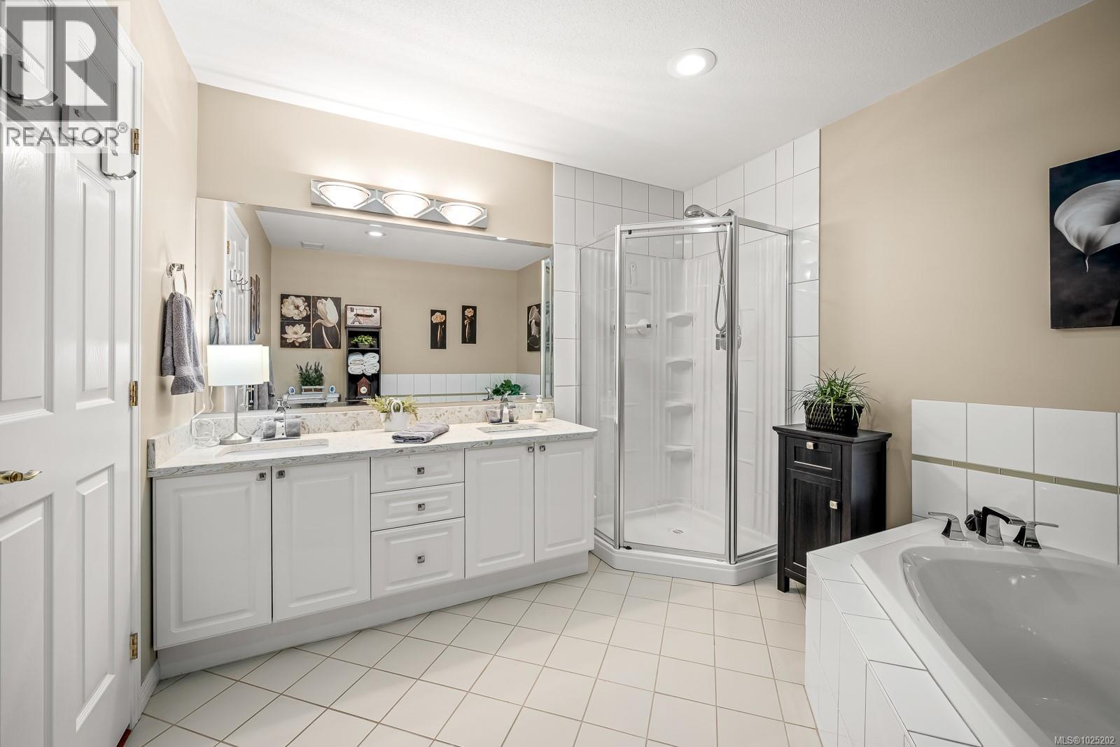 28 3100 Kensington Cres, Courtenay, British Columbia  V9N 8Z9 - Photo 12 - 1025202