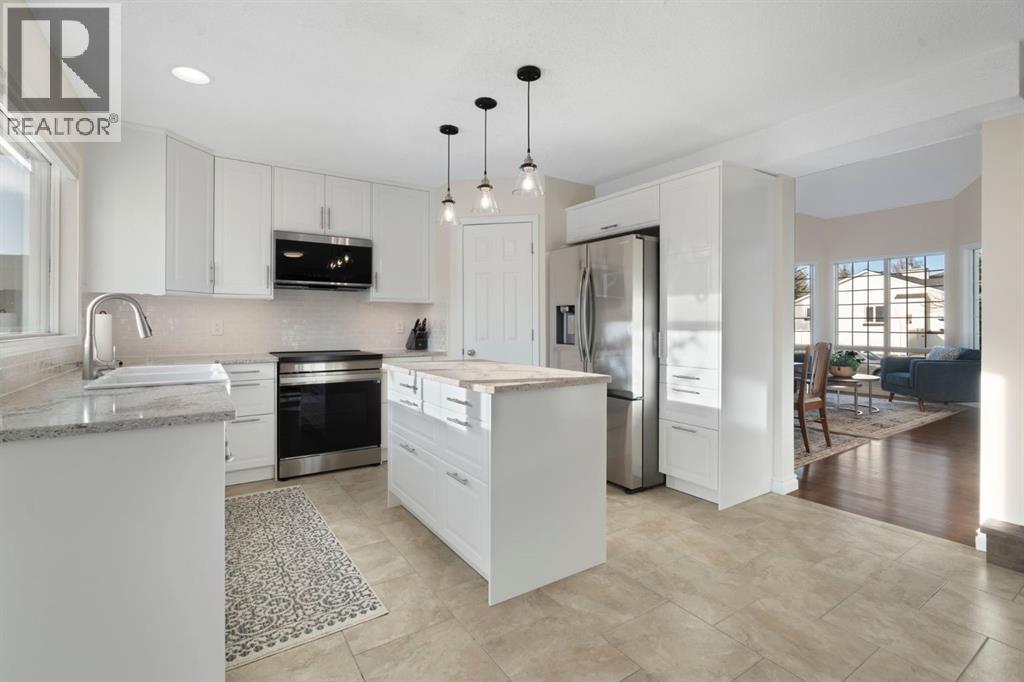 209 Hawkstone Drive Nw, Calgary, Alberta  T3G 3R1 - Photo 13 - A2278752