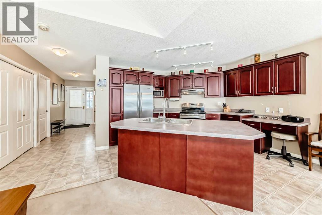 417 Hope Bay, Rural Rocky View County, Alberta  T1X 1G5 - Photo 6 - A2281746