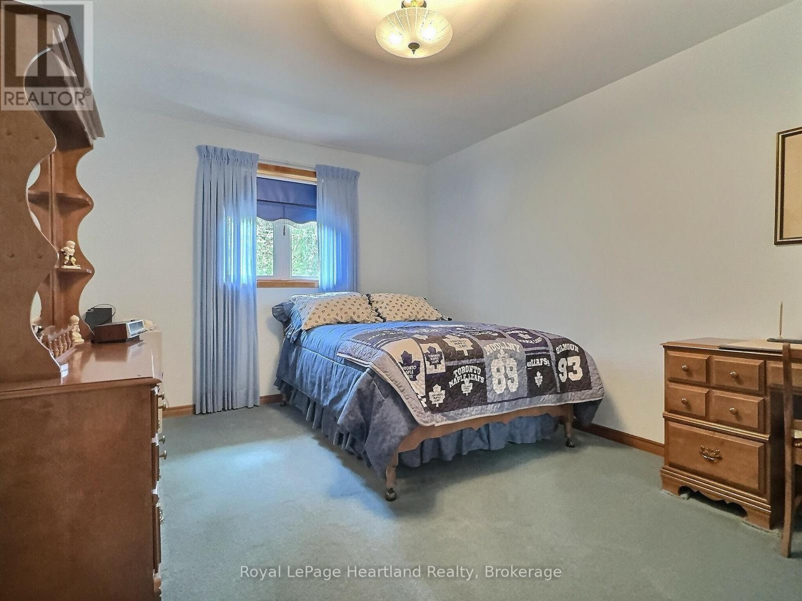 15 Kingscourt Crescent, South Huron, Ontario  N0M 1S1 - Photo 35 - X12317257