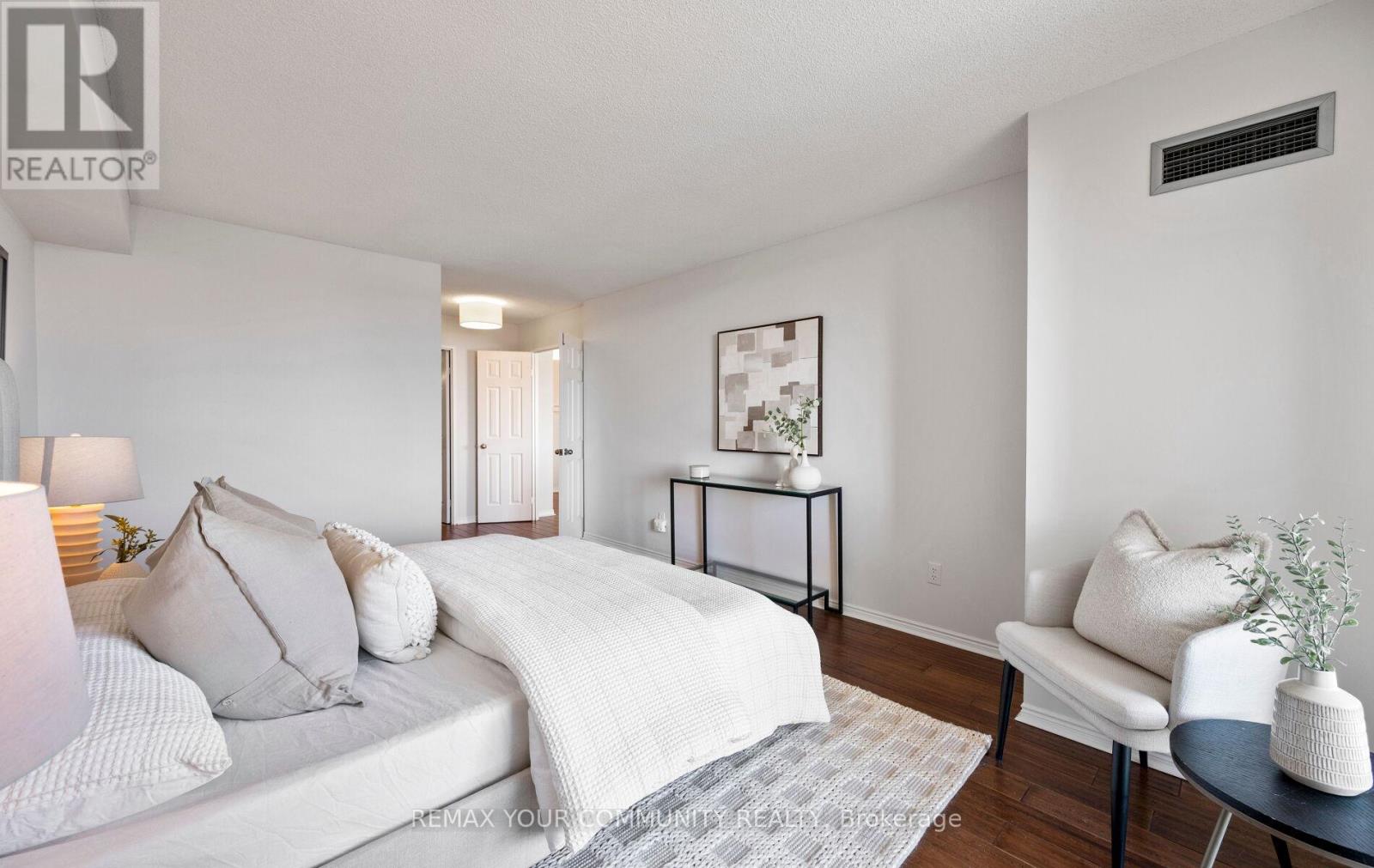 606 - 14924 Yonge Street, Aurora (Aurora Highlands), Ontario  L4G 6H7 - Photo 23 - N12760980