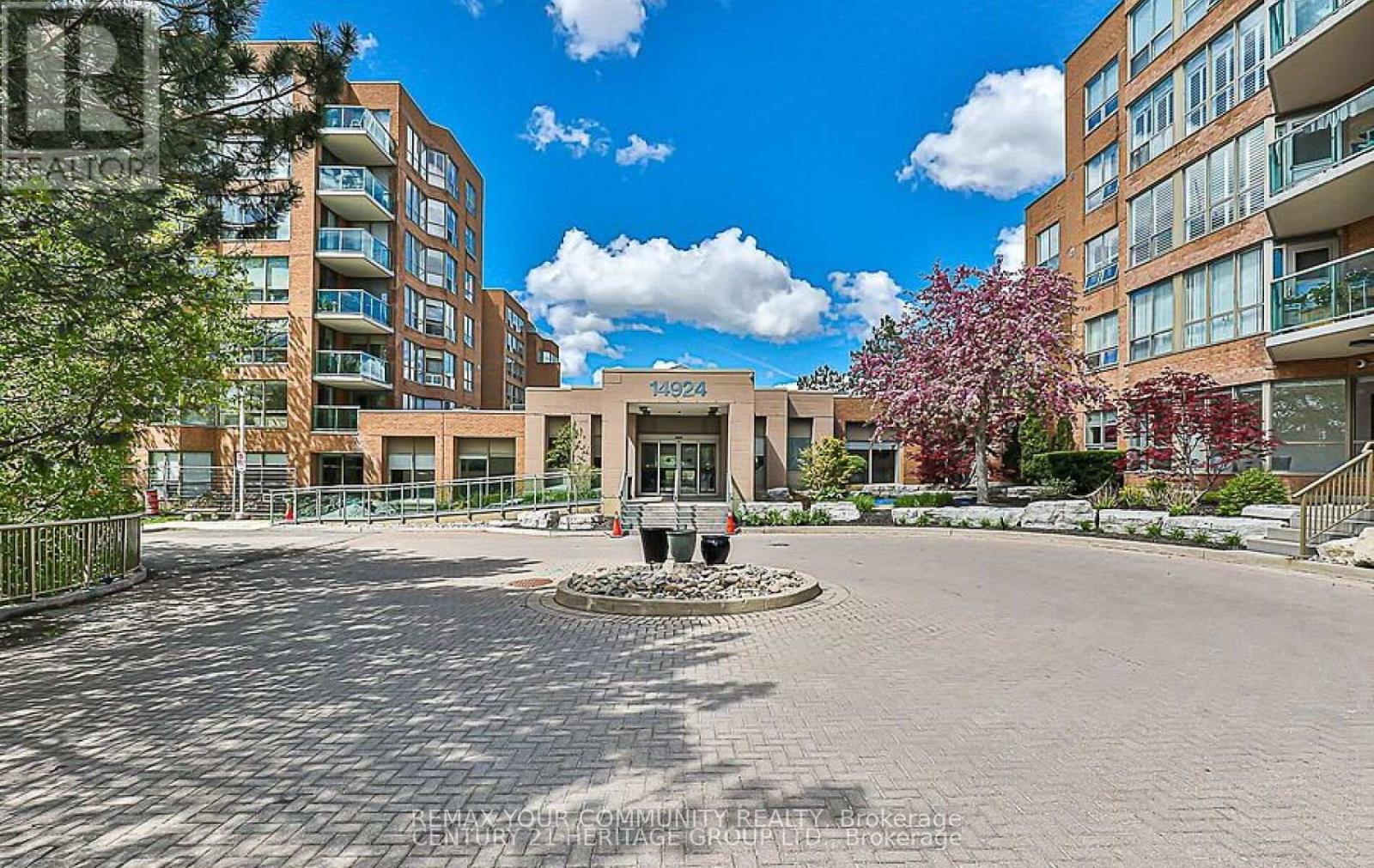 606 - 14924 YONGE STREET, aurora (aurora highlands), Ontario