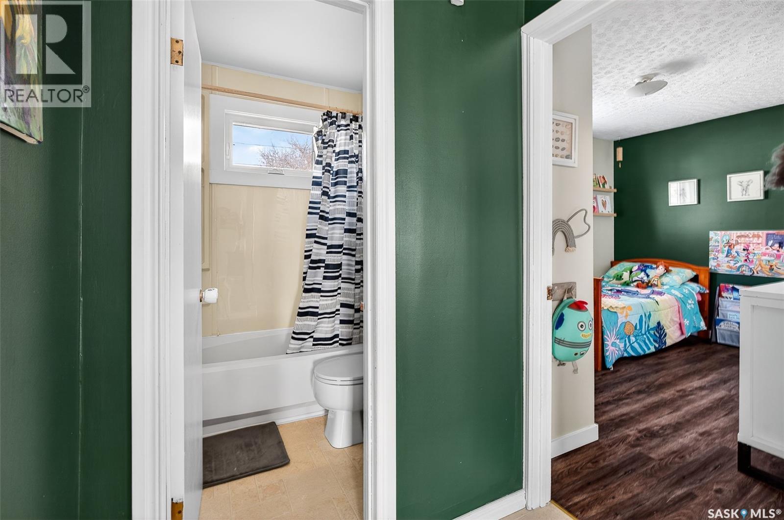 928 Stadacona Street W, Moose Jaw, Saskatchewan  S6H 2A8 - Photo 15 - SK027932