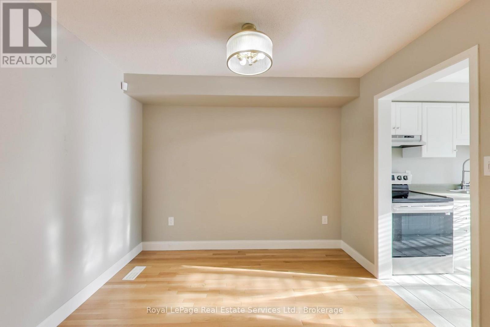 15 - 1276 Silvan Forest Drive, Burlington (Tansley), Ontario  L7M 4V8 - Photo 9 - W12750130