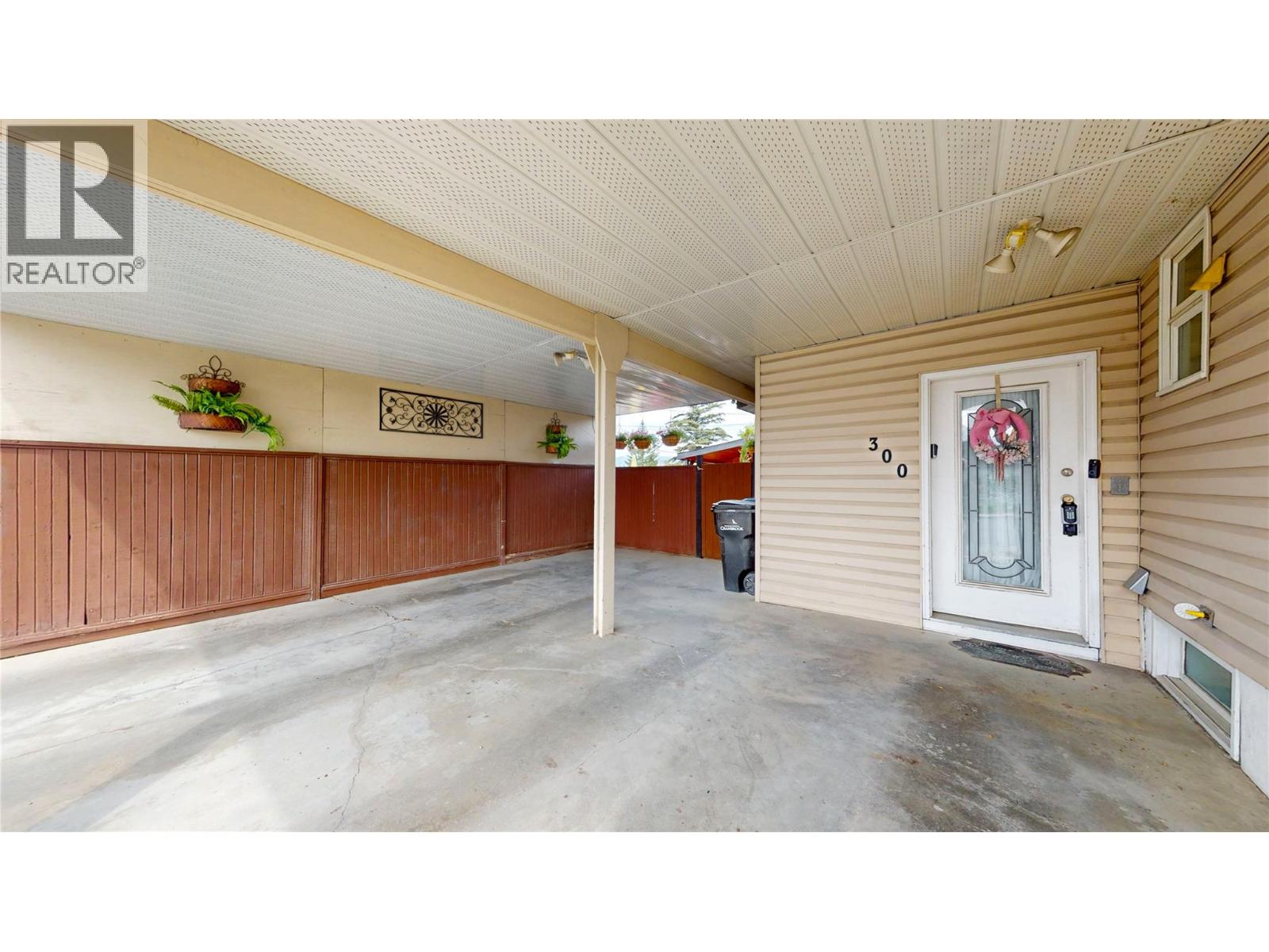 300 7th Street S, Cranbrook, British Columbia  V1C 1M7 - Photo 27 - 10374923