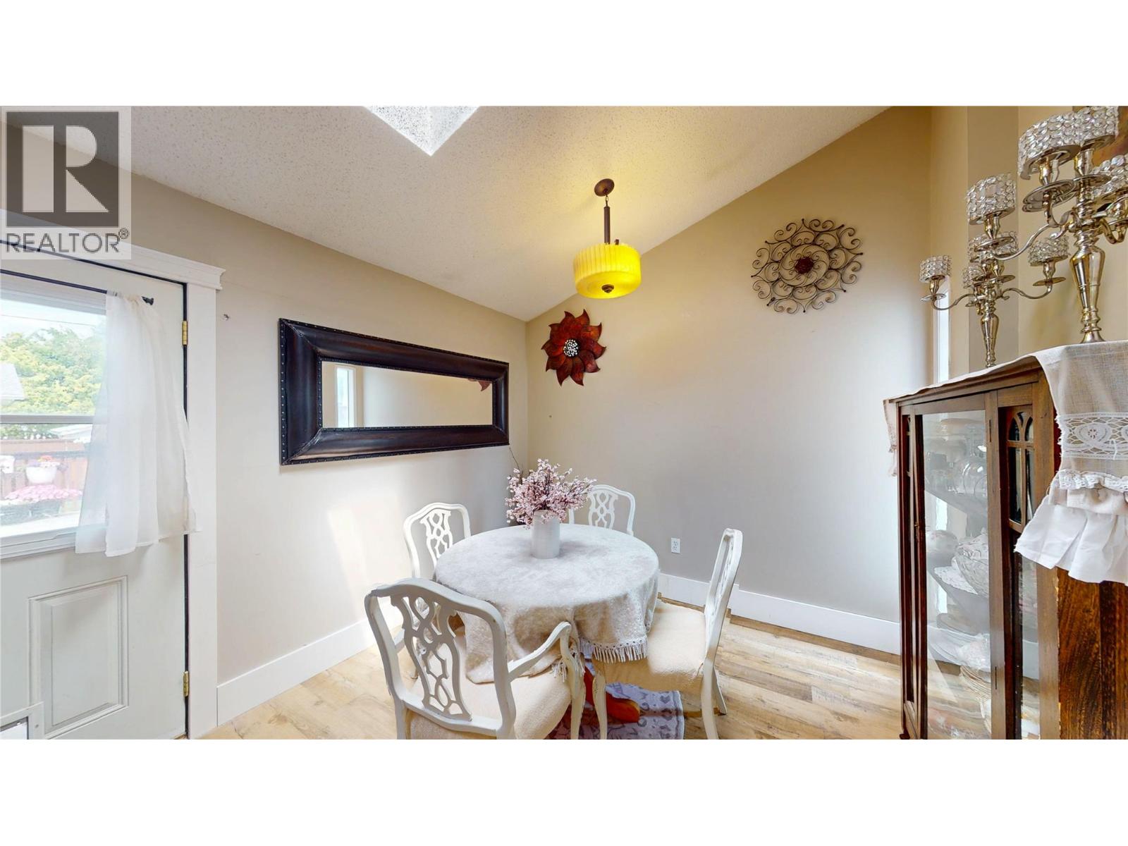 300 7th Street S, Cranbrook, British Columbia  V1C 1M7 - Photo 6 - 10374923