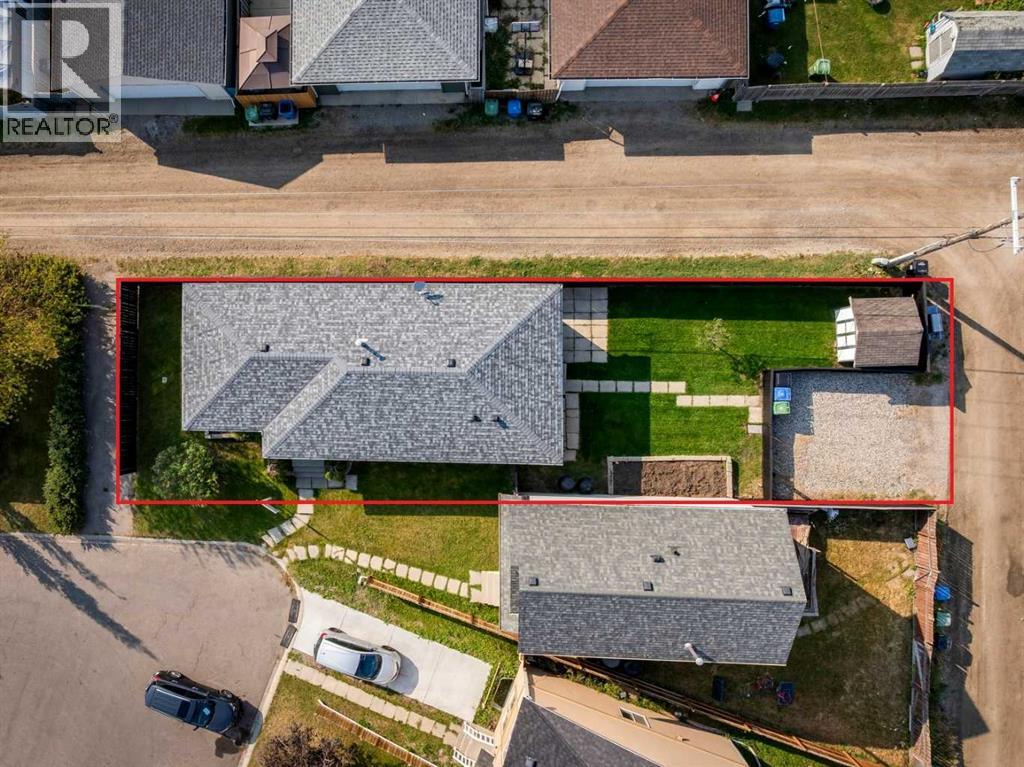 23 Erin Grove Court Se, Calgary, Alberta  T2B 3A8 - Photo 2 - A2284185