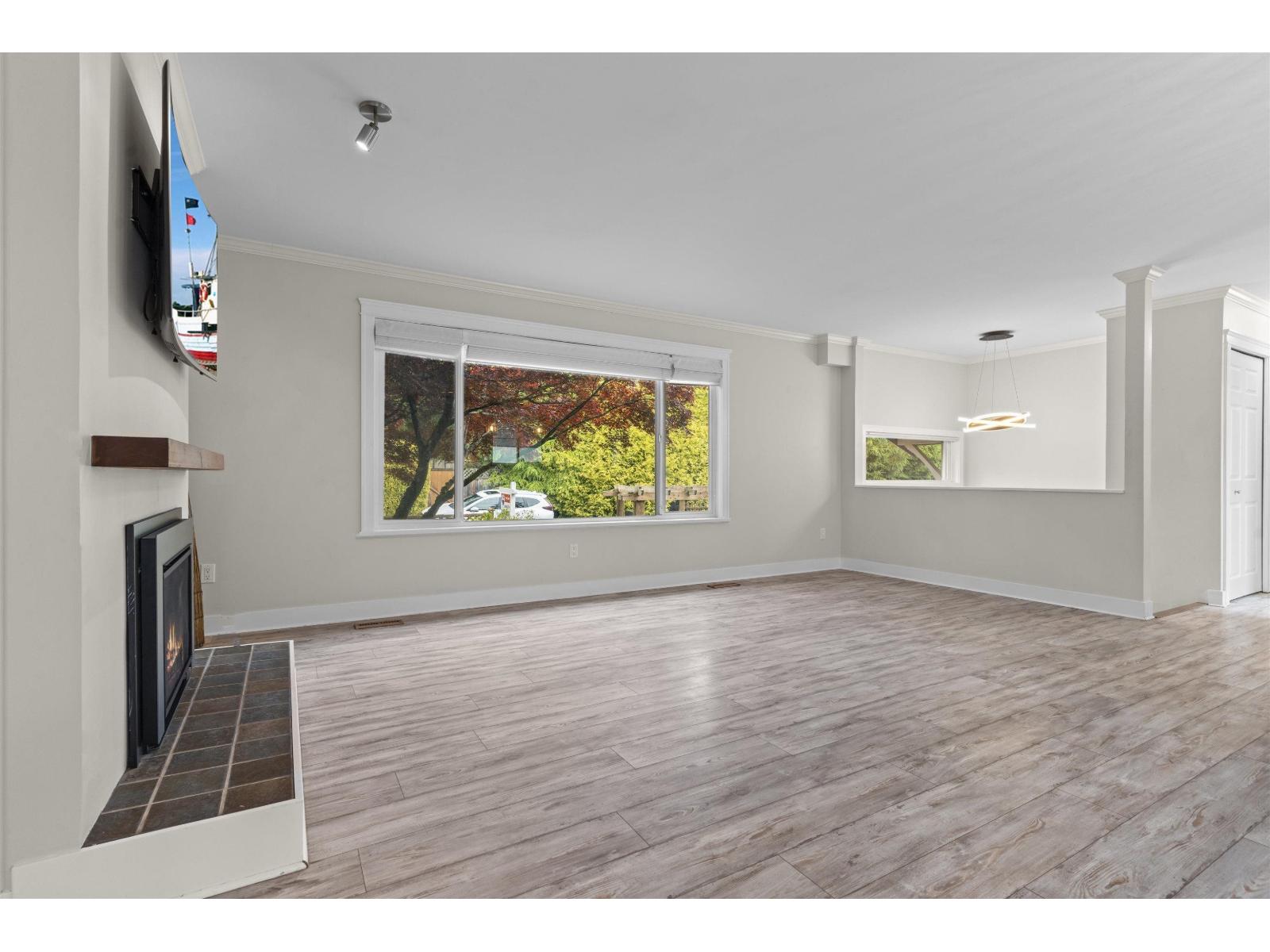 13950 Blackburn Avenue, White Rock, British Columbia  V4B 2Z5 - Photo 6 - R3086569