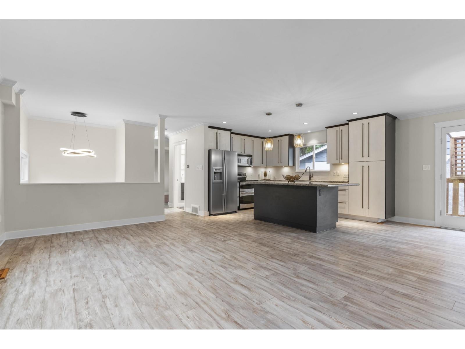 13950 Blackburn Avenue, White Rock, British Columbia  V4B 2Z5 - Photo 13 - R3086569