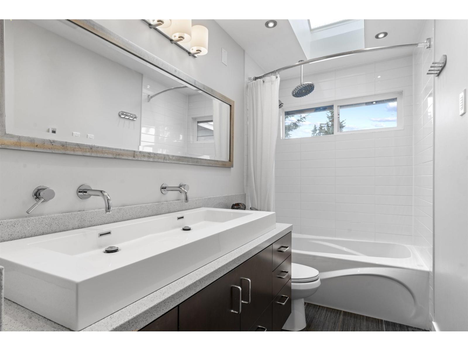 13950 Blackburn Avenue, White Rock, British Columbia  V4B 2Z5 - Photo 15 - R3086569