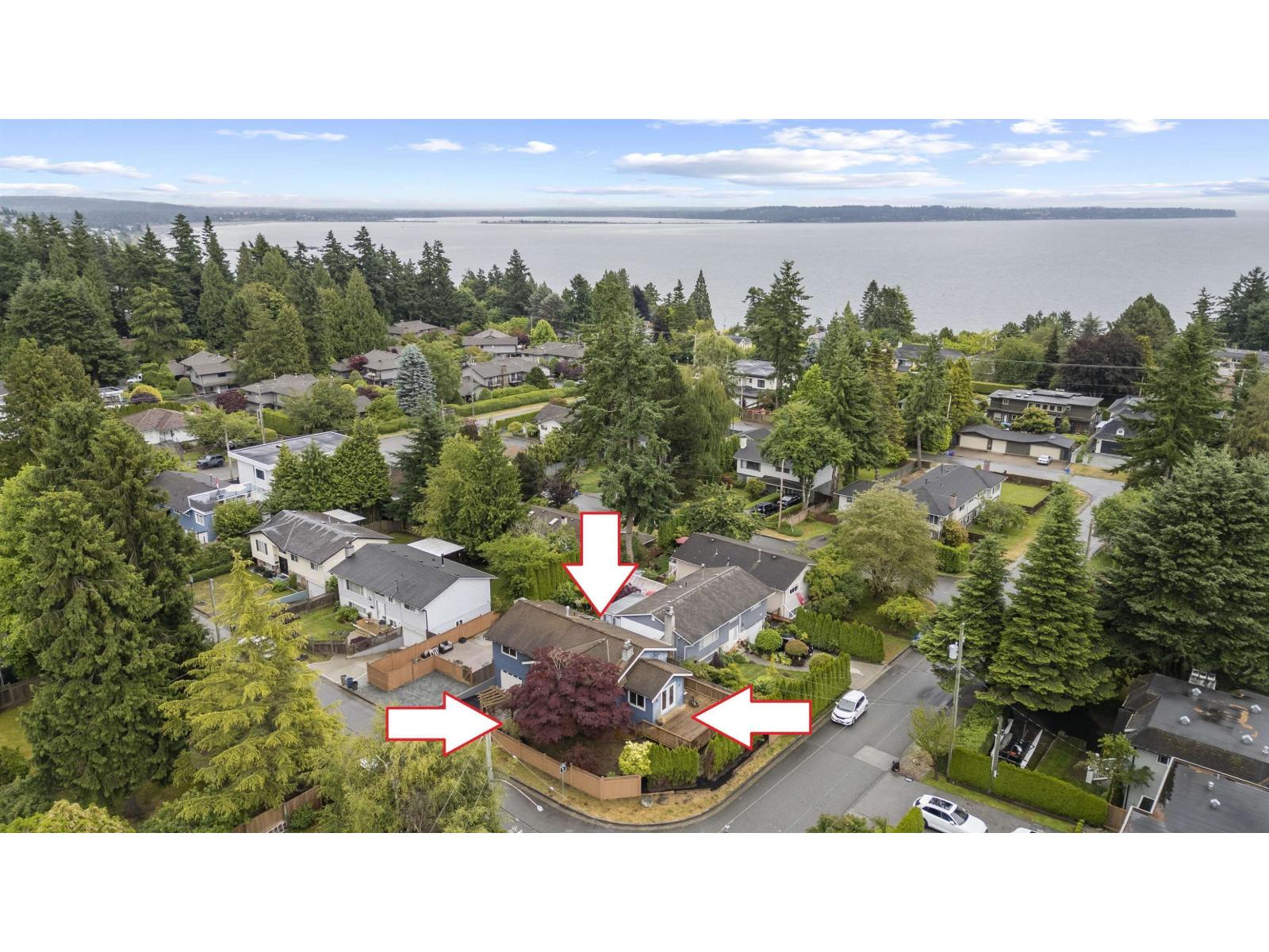 13950 Blackburn Avenue, White Rock, British Columbia  V4B 2Z5 - Photo 1 - R3086569