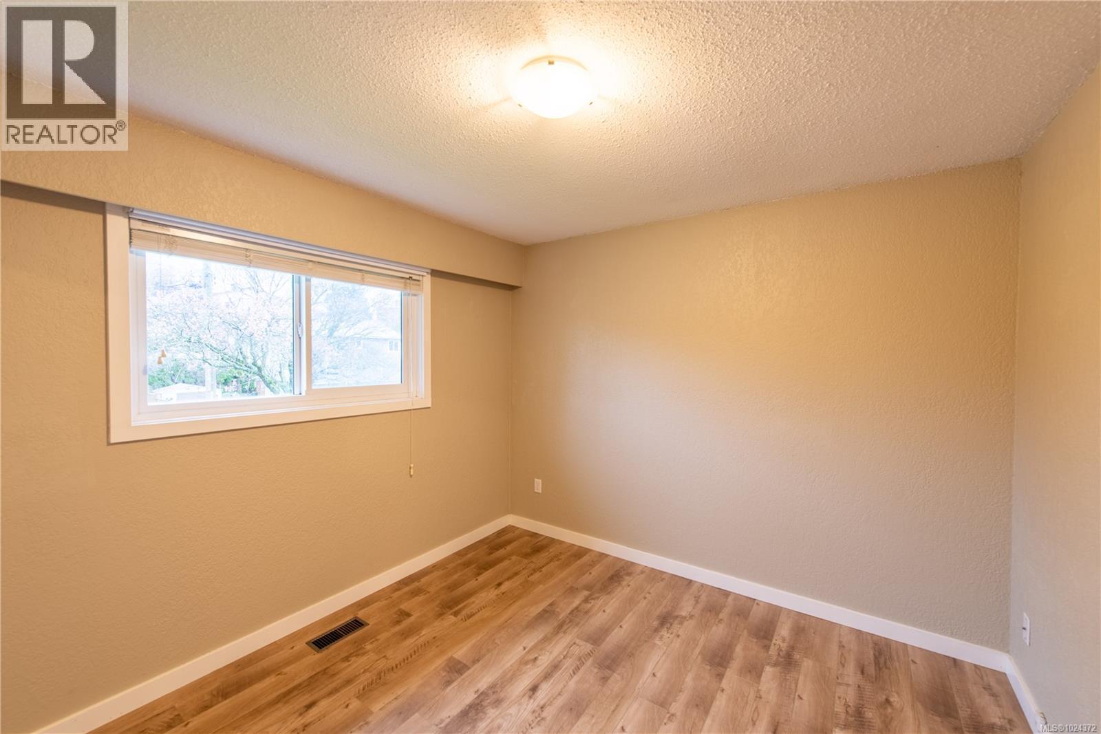 532 Bowlsby Pl, Victoria, British Columbia  V9A 4C7 - Photo 21 - 1024372