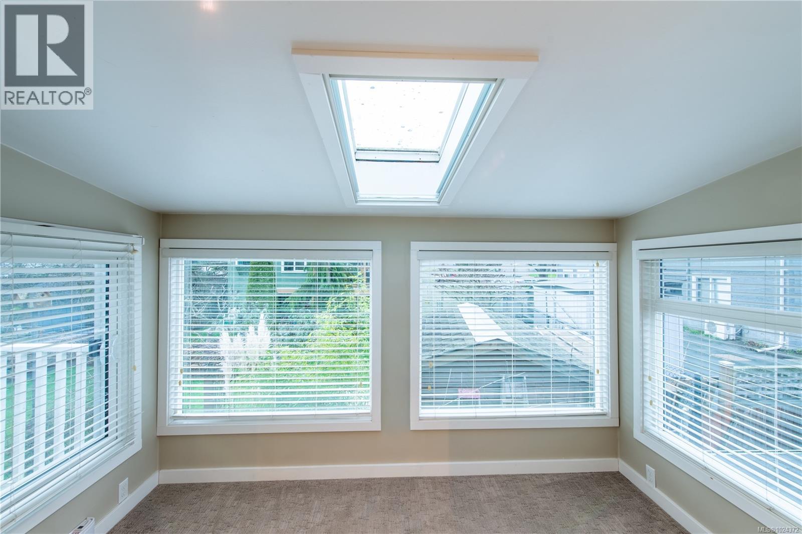 532 Bowlsby Pl, Victoria, British Columbia  V9A 4C7 - Photo 14 - 1024372