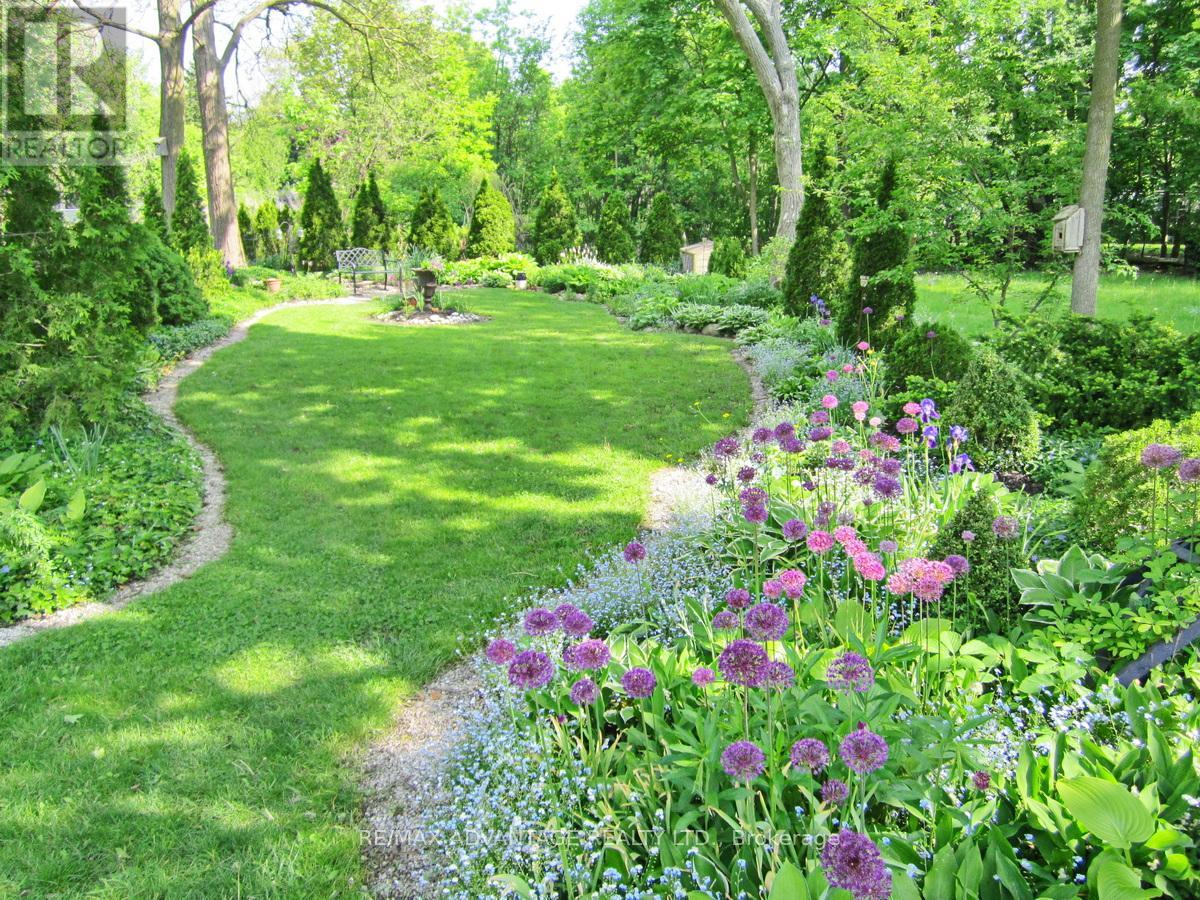 526 Chester Street, London South, Ontario  N6C 2J6 - Photo 3 - X12762030