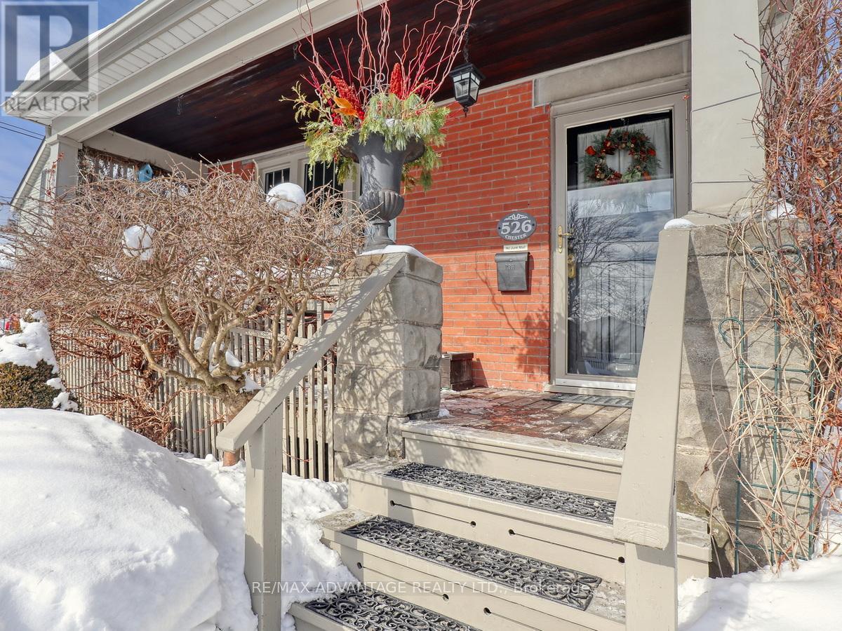 526 Chester Street, London South, Ontario  N6C 2J6 - Photo 4 - X12762030