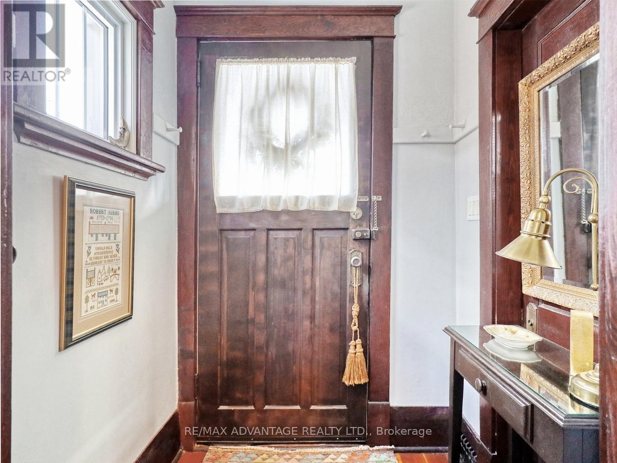 526 Chester Street, London South, Ontario  N6C 2J6 - Photo 8 - X12762030