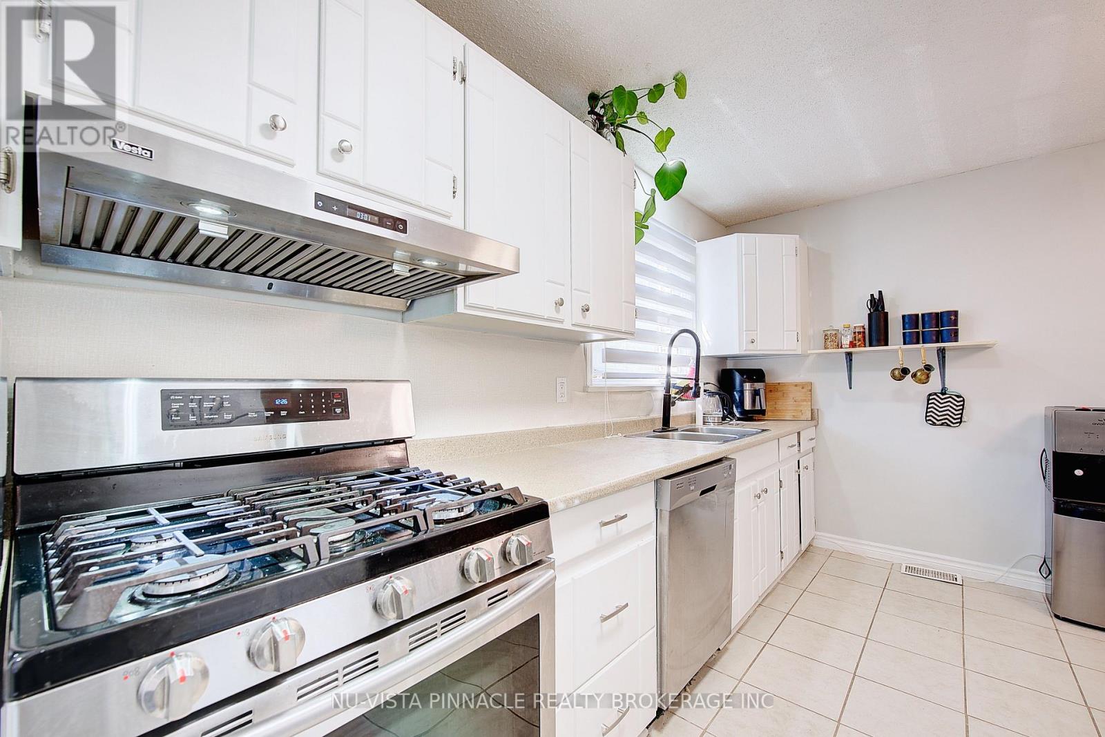 Photo 17 of 39 for 374 Homestead Court