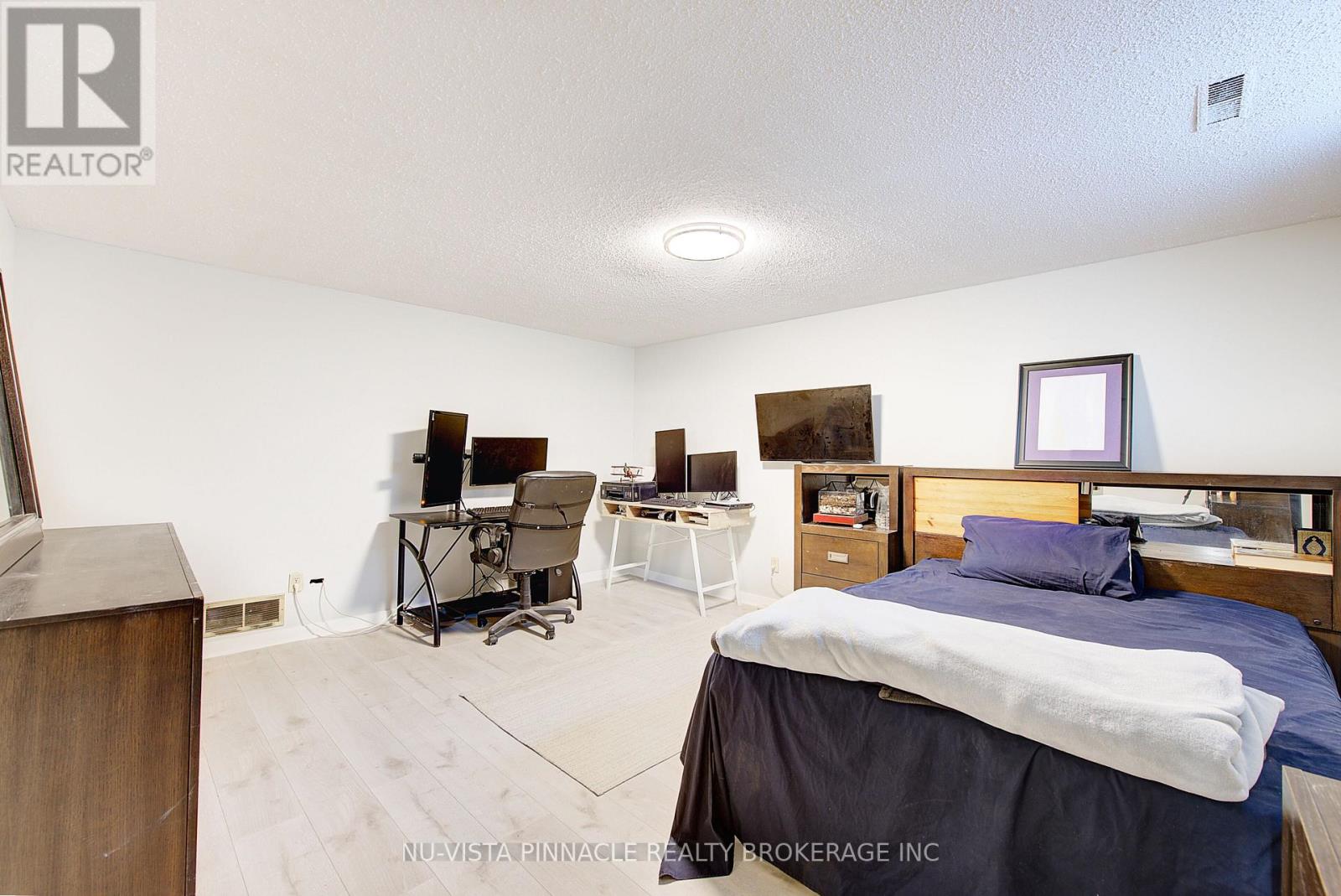 Photo 33 of 39 for 374 Homestead Court