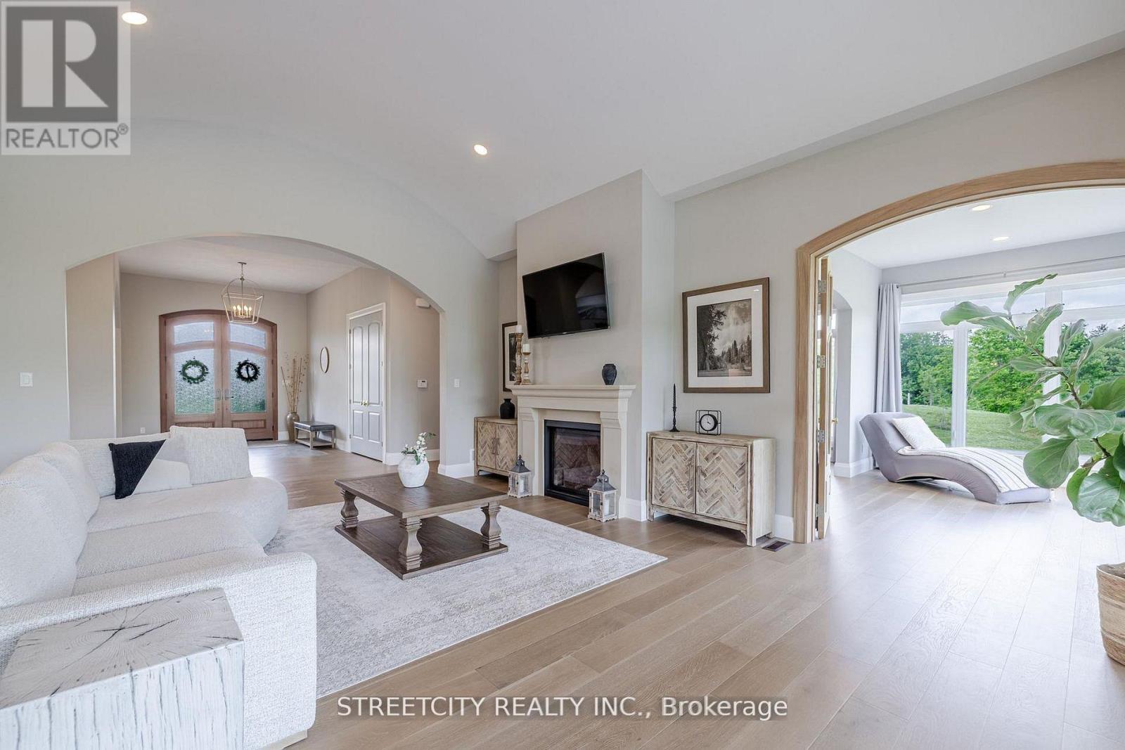 20724 Denfield Road, London North, Ontario  N6H 5L2 - Photo 10 - X12762324