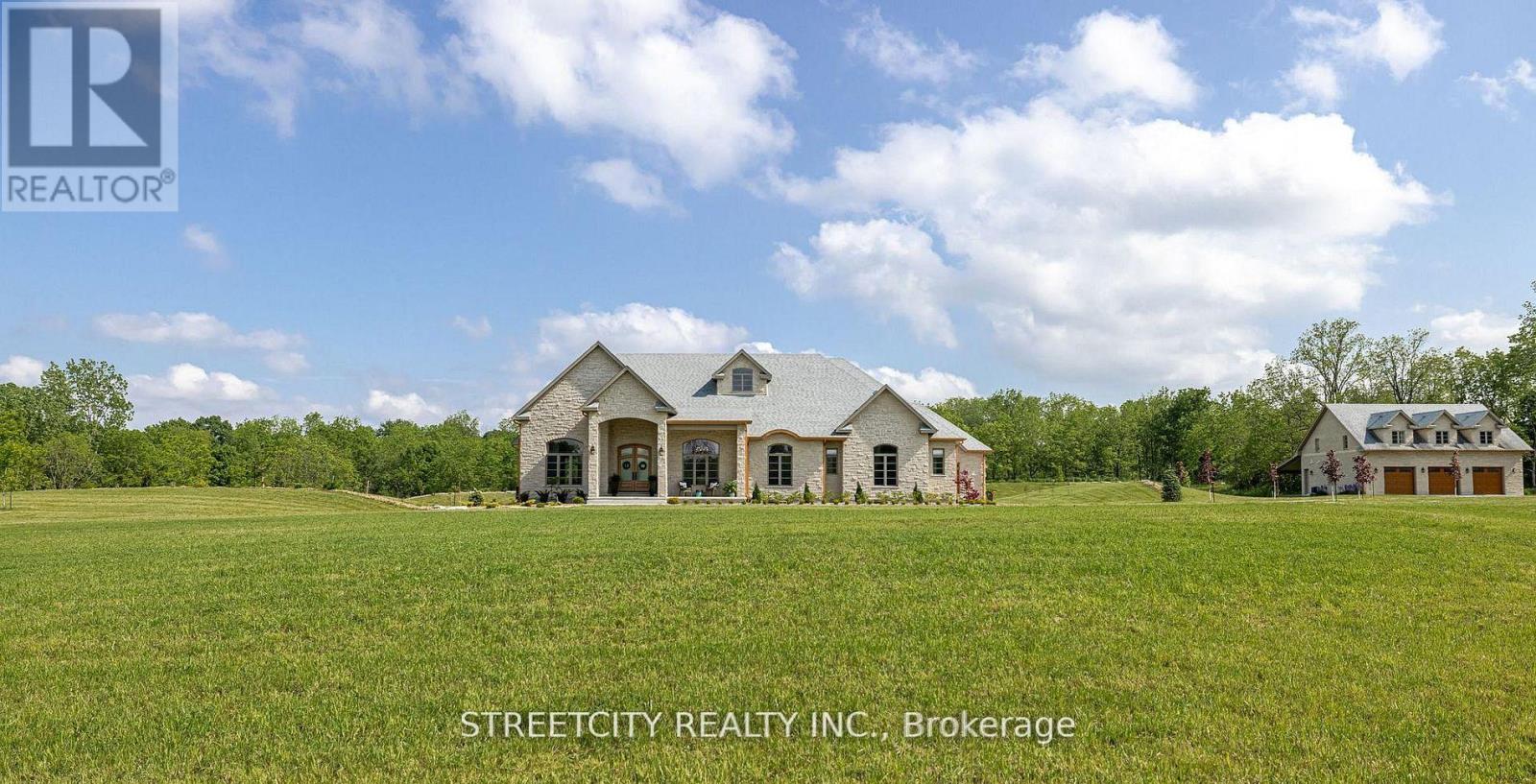 20724 Denfield Road, London North, Ontario  N6H 5L2 - Photo 2 - X12762324