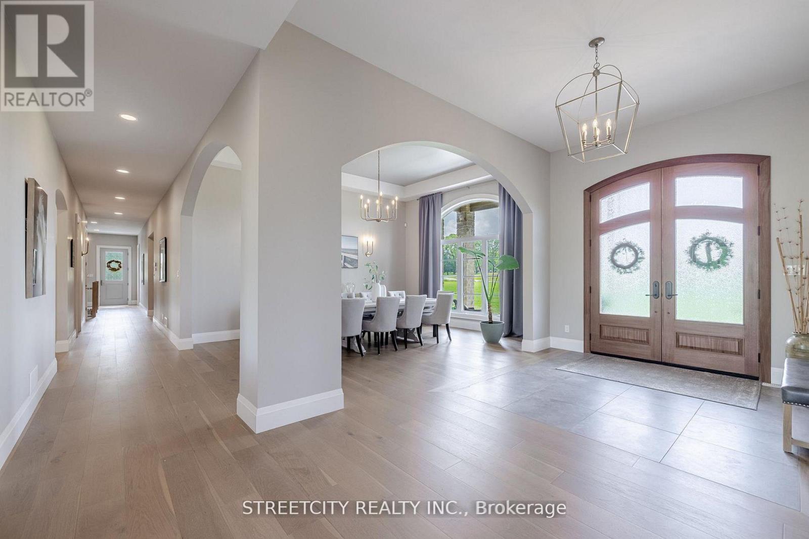 20724 Denfield Road, London North, Ontario  N6H 5L2 - Photo 5 - X12762324