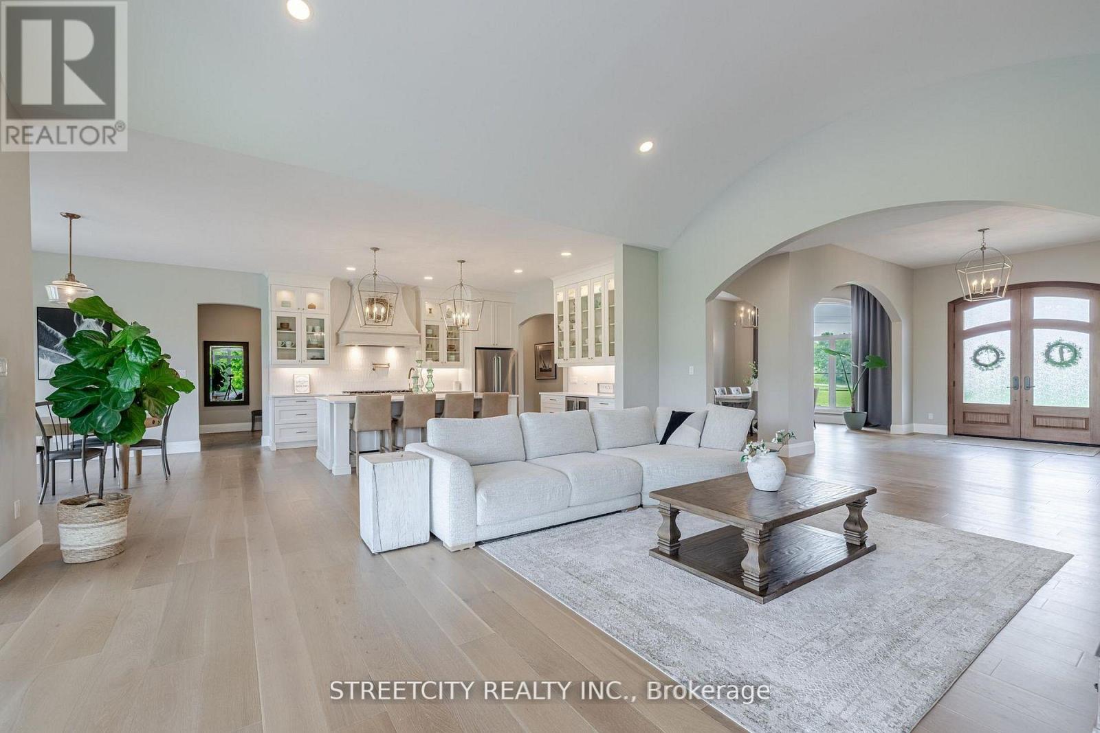 20724 Denfield Road, London North, Ontario  N6H 5L2 - Photo 9 - X12762324