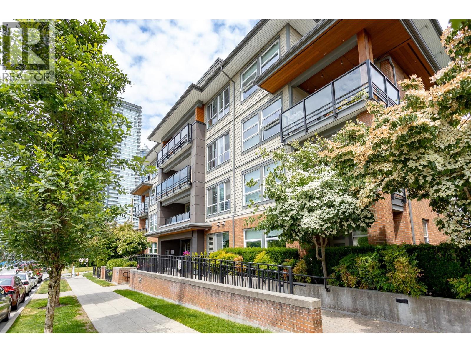 104 607 COTTONWOOD AVENUE, Coquitlam, British Columbia