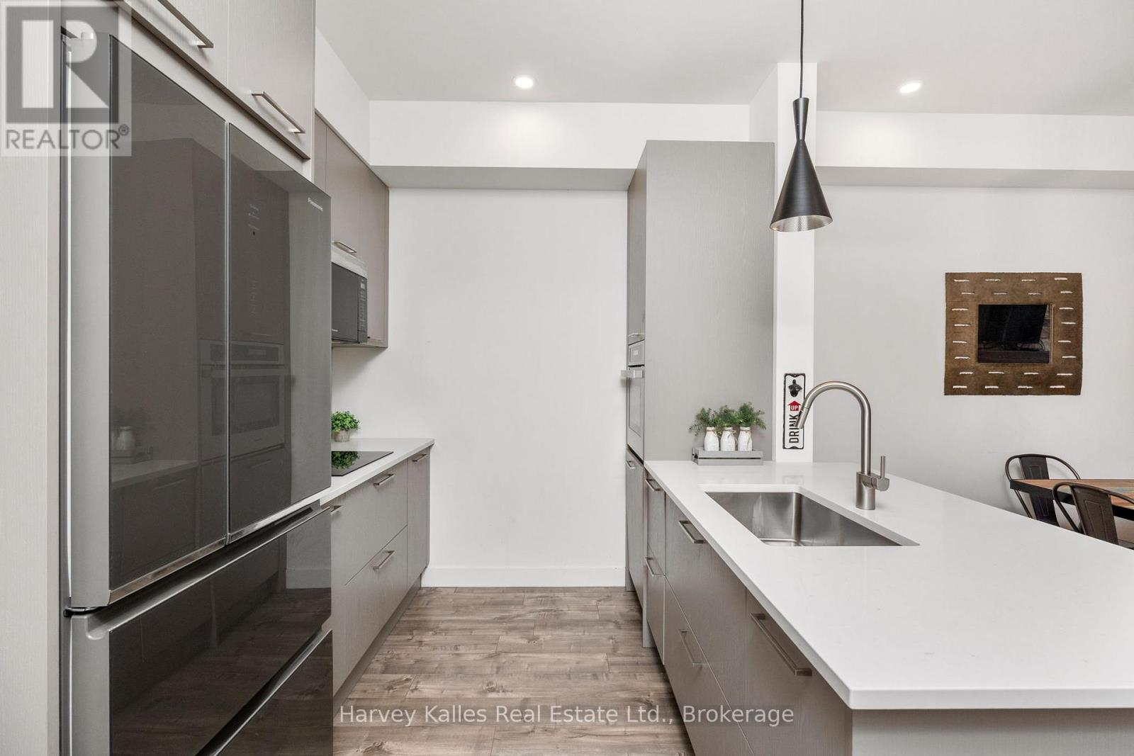 103 - 16 Beckwith Lane, Blue Mountains, Ontario  L9Y 3B6 - Photo 6 - X12762106