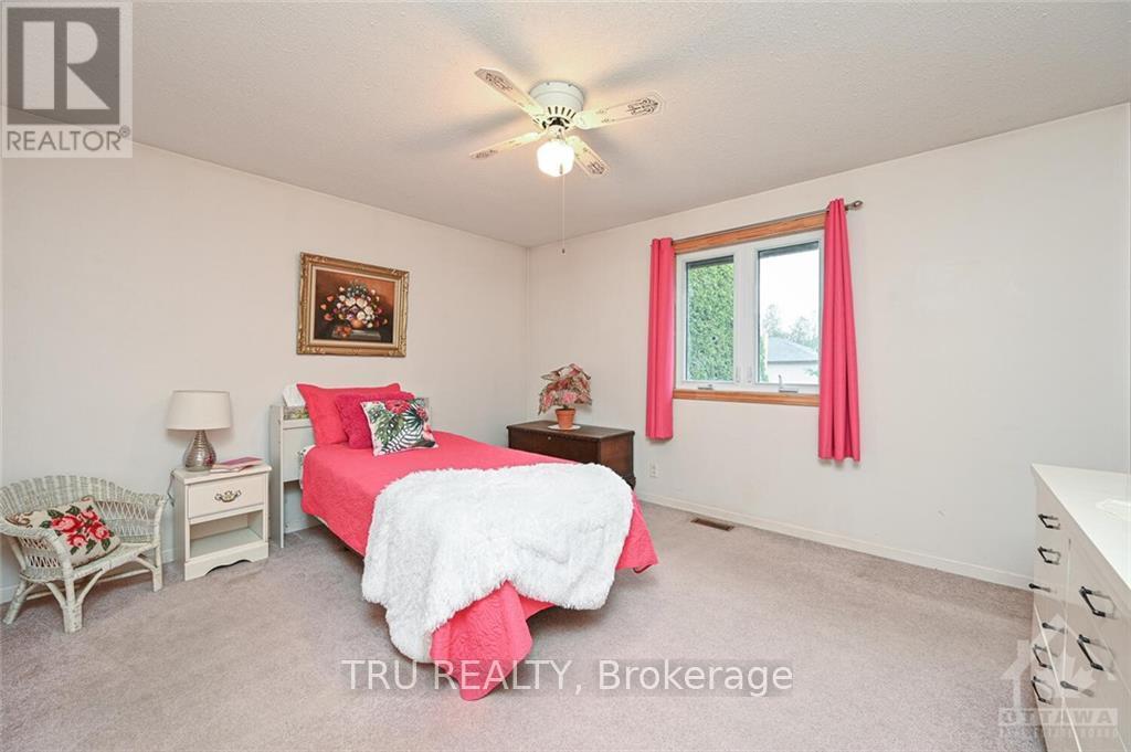 5 Beverly Street, Ottawa, Ontario  K2S 0S4 - Photo 10 - X12761960