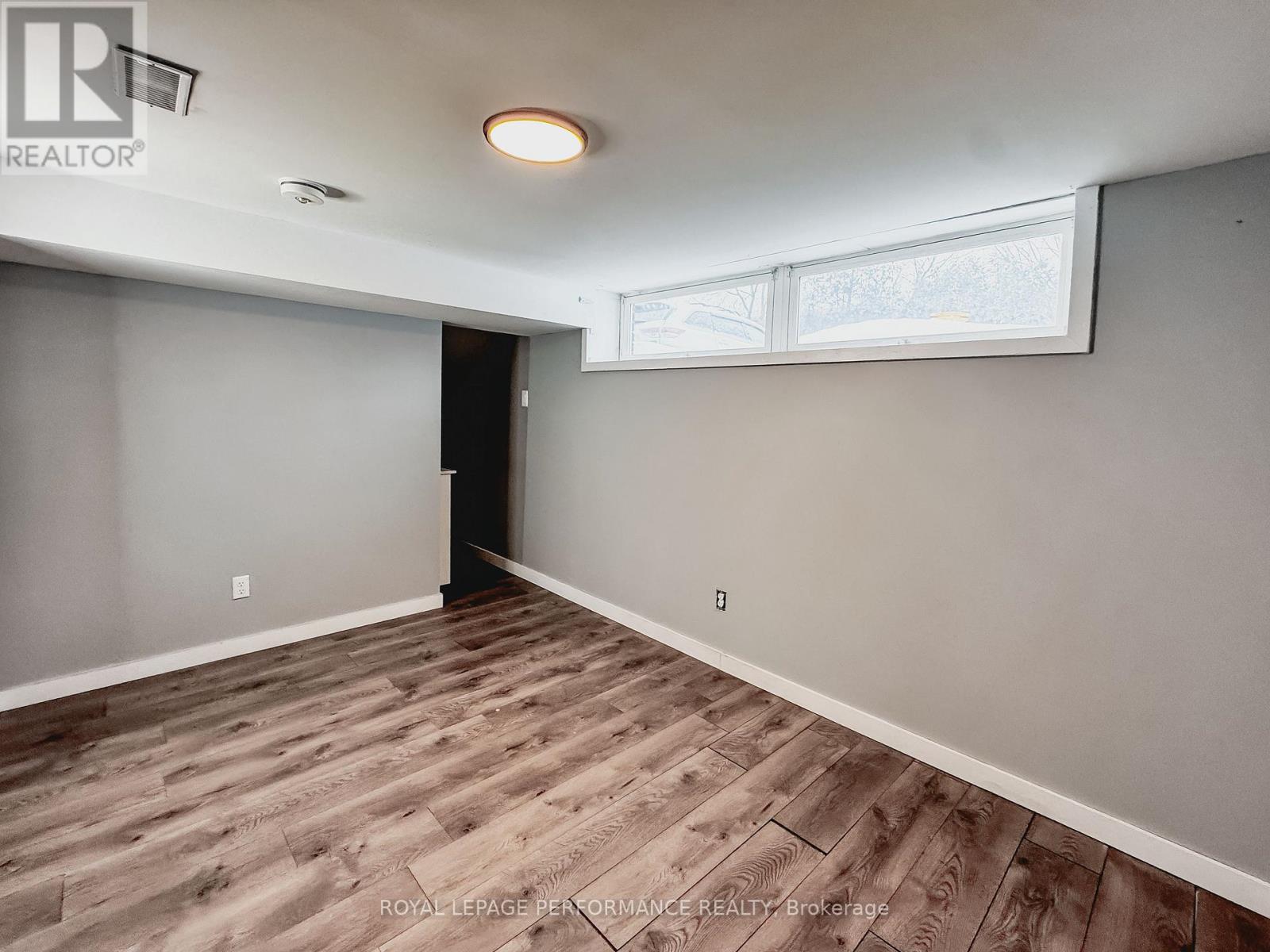 B - 726 Cummings Avenue, Ottawa, Ontario  K1K 2L1 - Photo 11 - X12761986