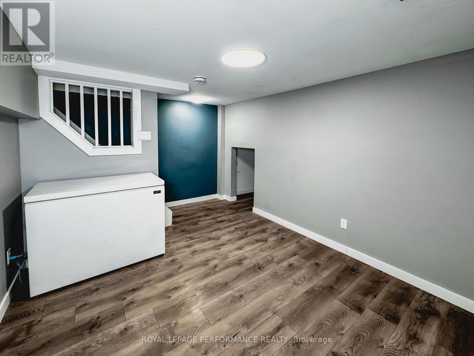 B - 726 Cummings Avenue, Ottawa, Ontario  K1K 2L1 - Photo 4 - X12761986